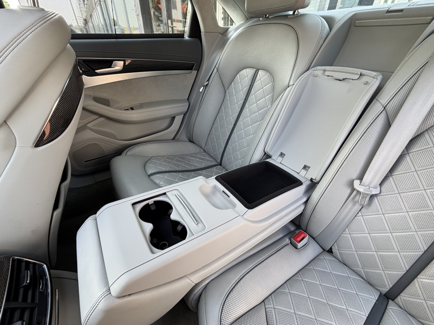 Foto van Audi S8
