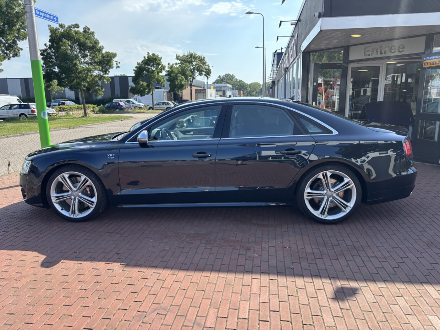 Foto van Audi S8