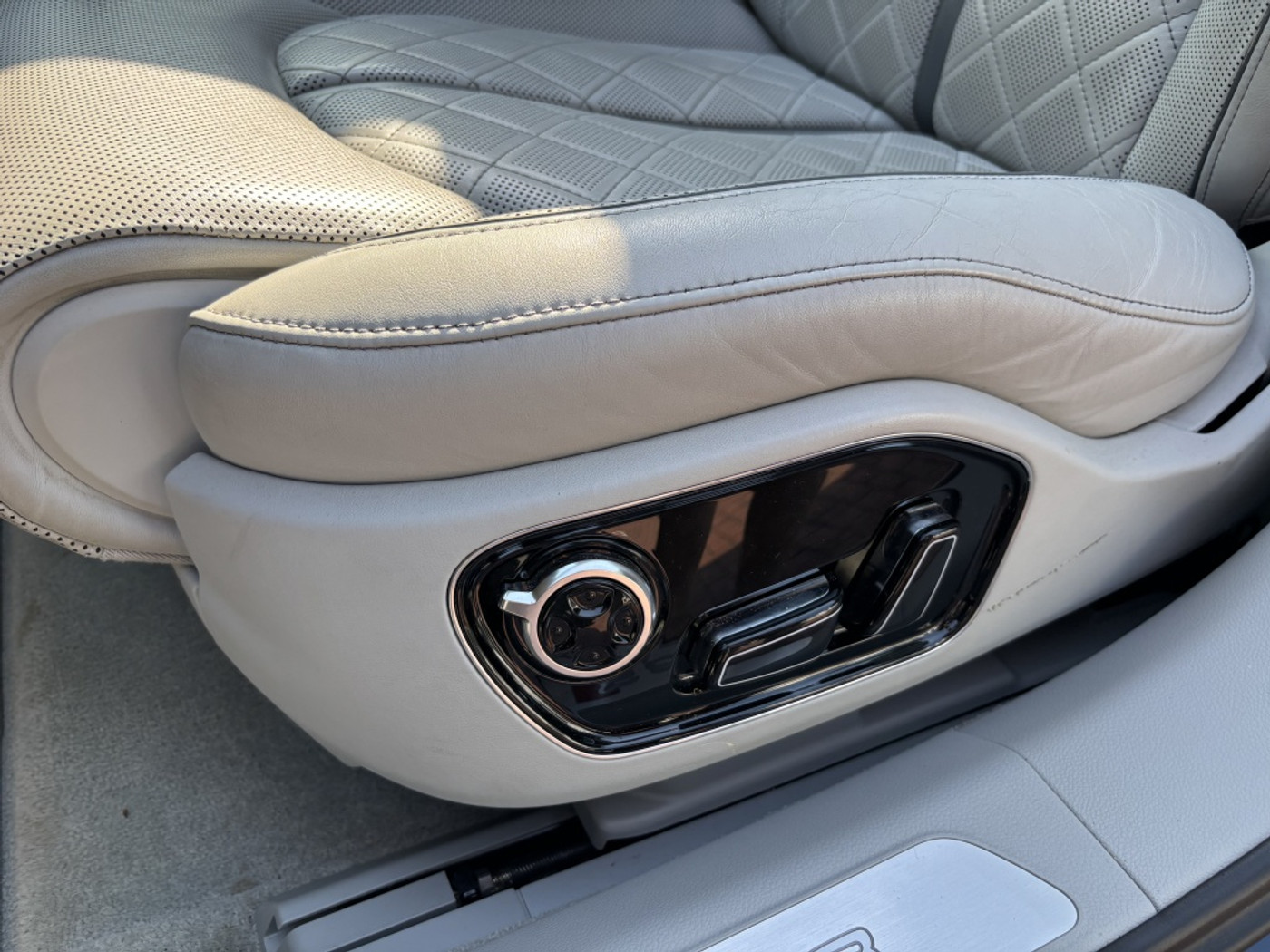 Foto van Audi S8