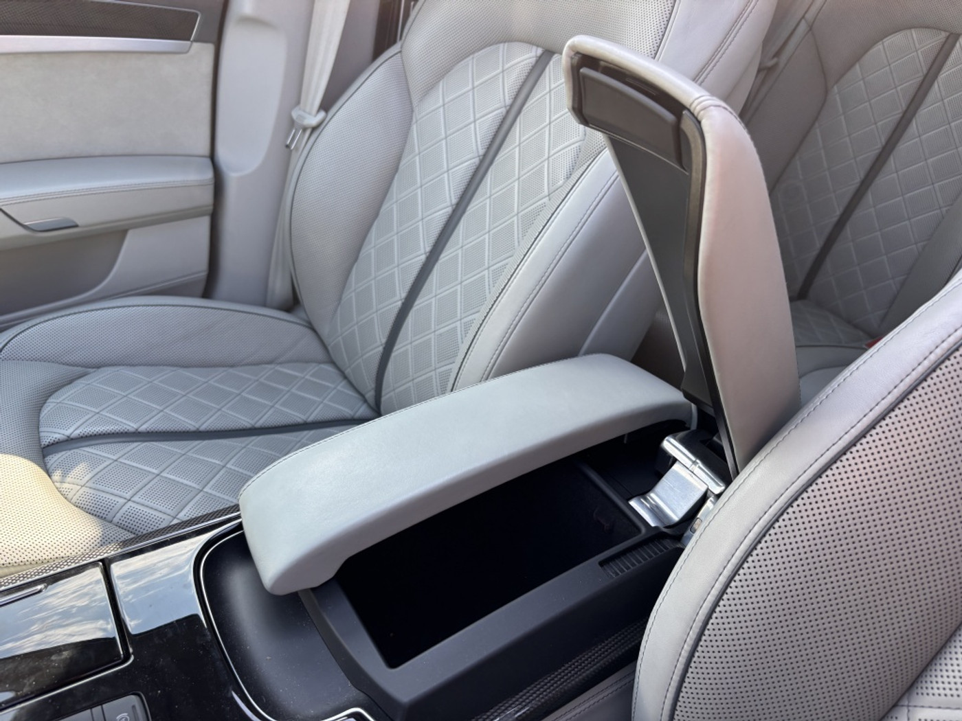 Foto van Audi S8