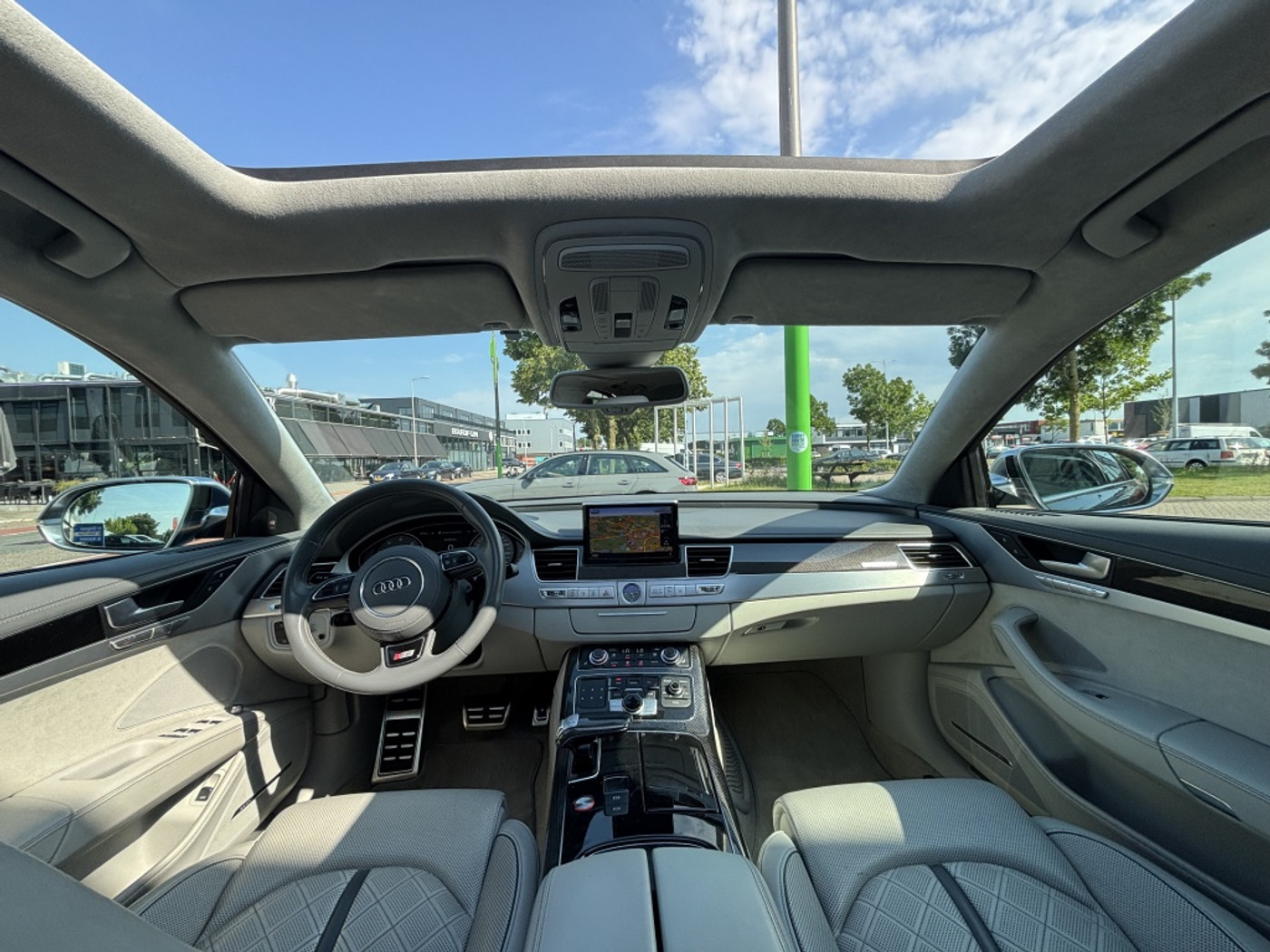 Foto van Audi S8