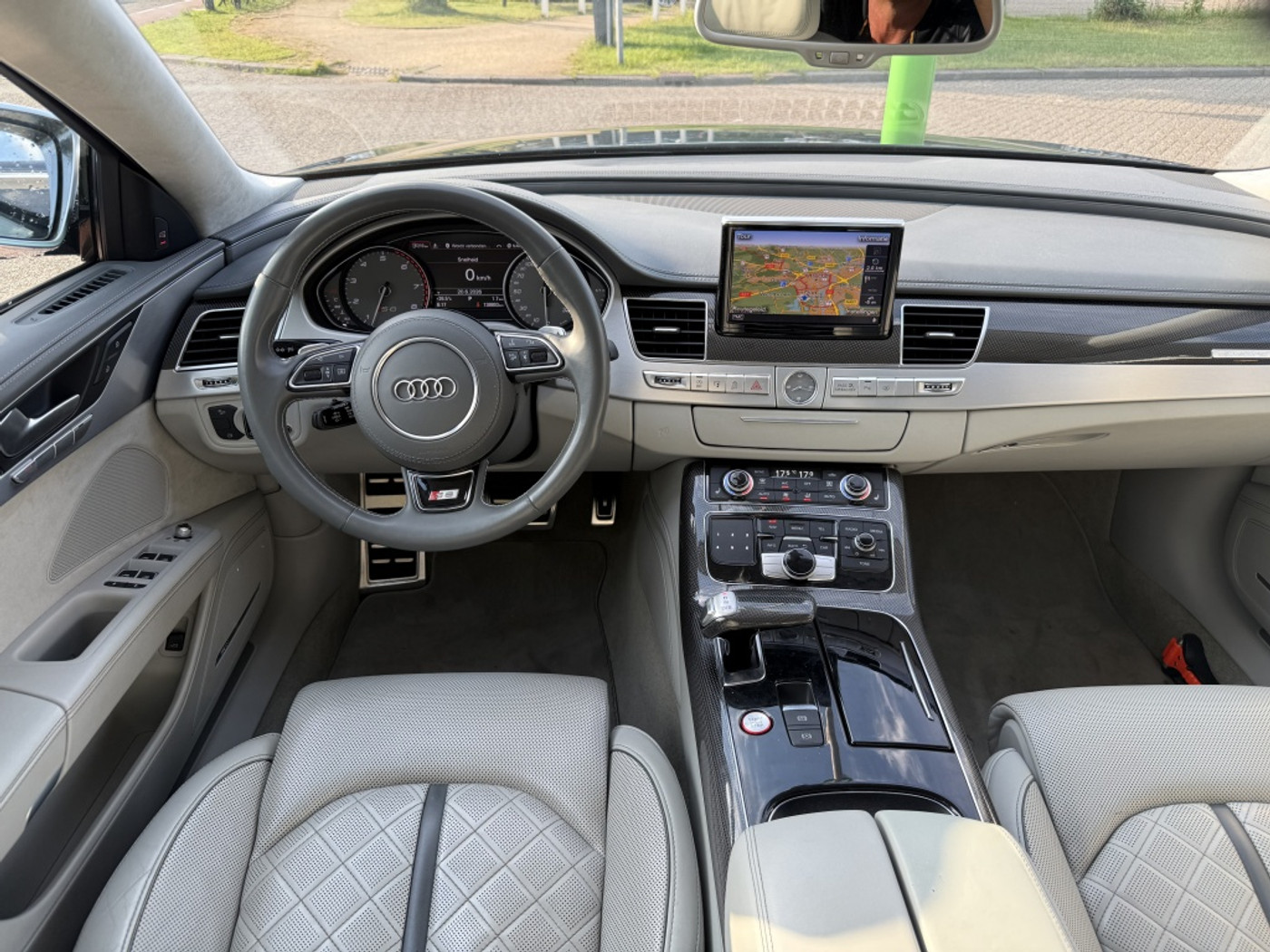 Foto van Audi S8