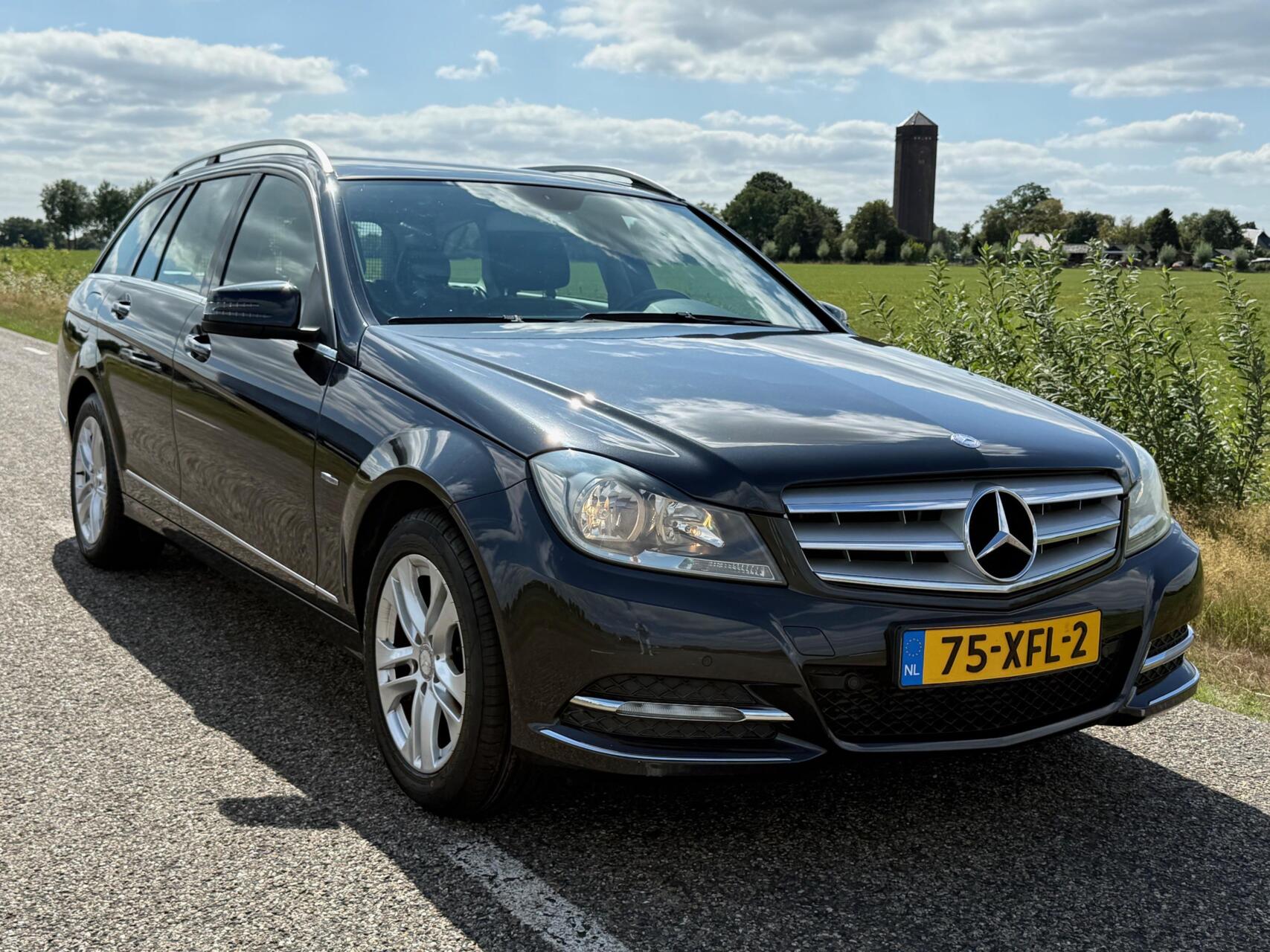 Foto van Mercedes-Benz C 180