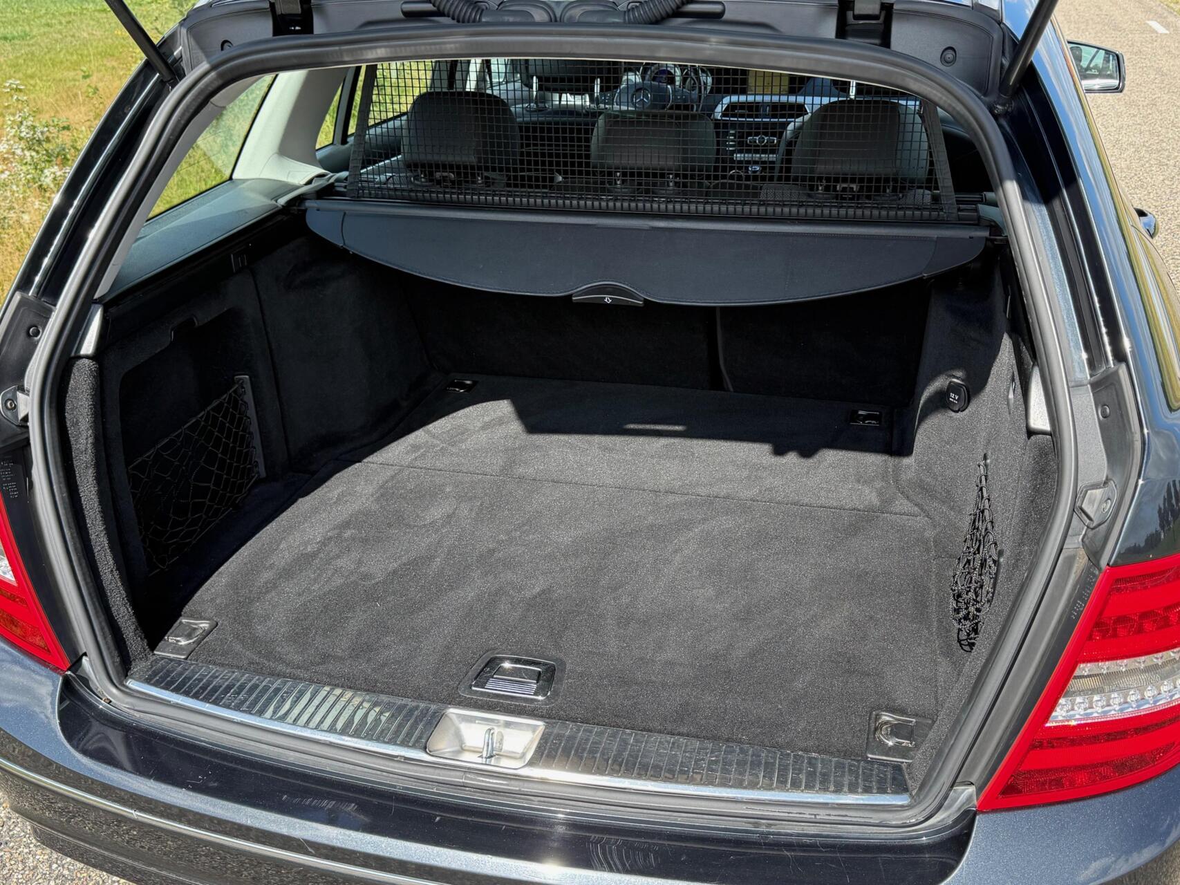 Foto van Mercedes-Benz C 180
