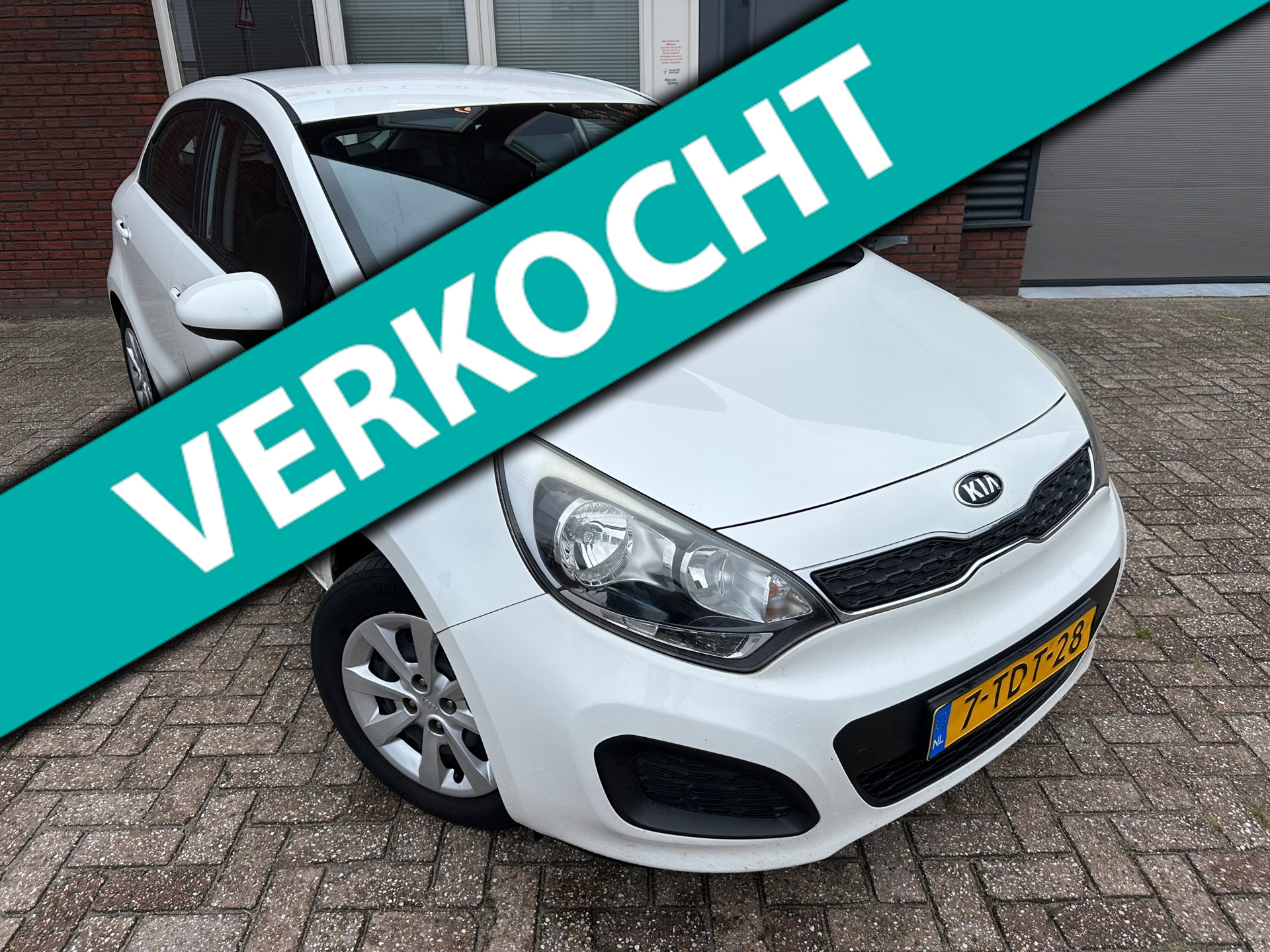 Kia Rio 1.2 CVVT Comfort Pack / Airco / Cruise 2014 - voorkant