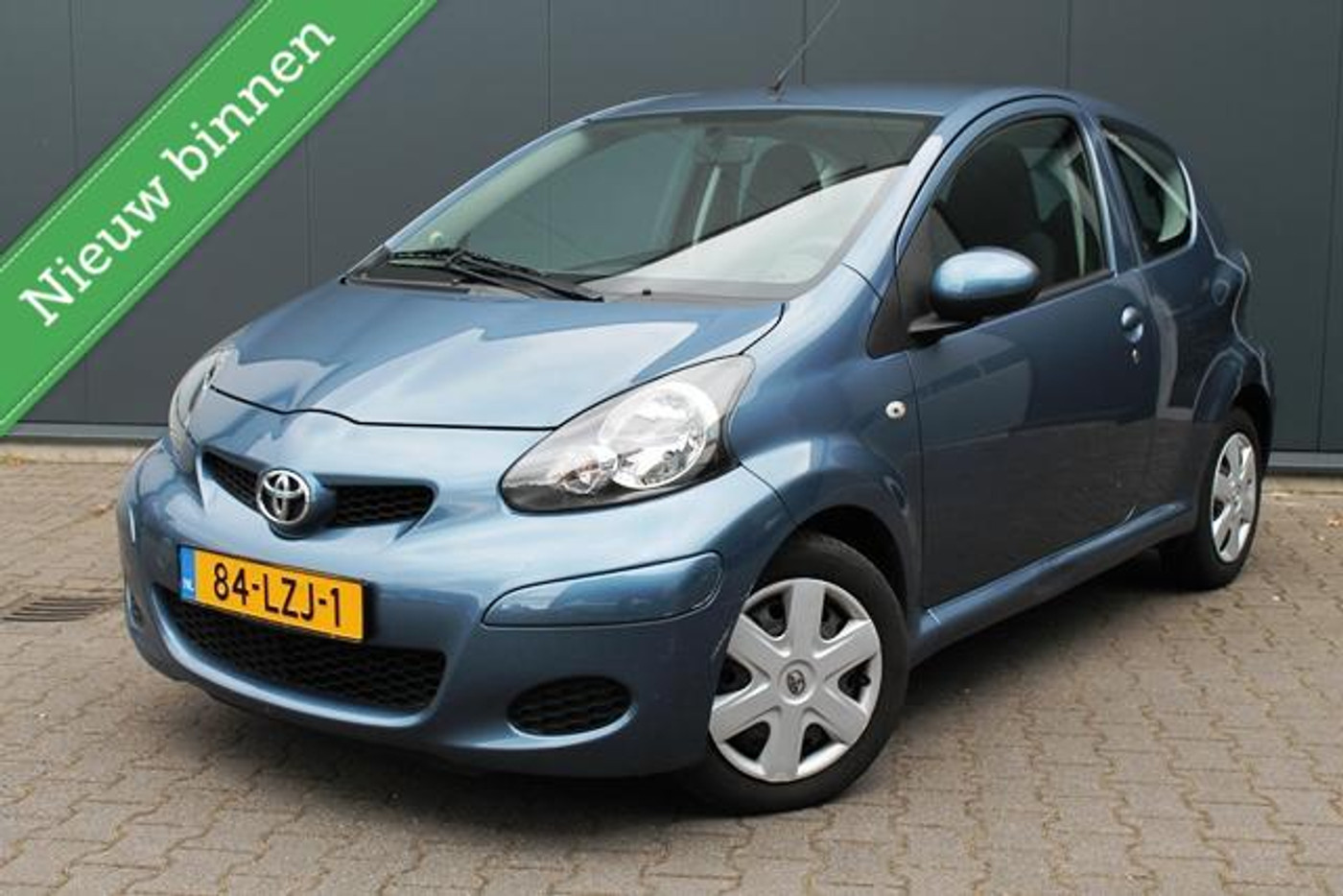 Toyota Toyota Aygo 1.0-12V Comfort | Airco | rijklaar 2009 - voorkant