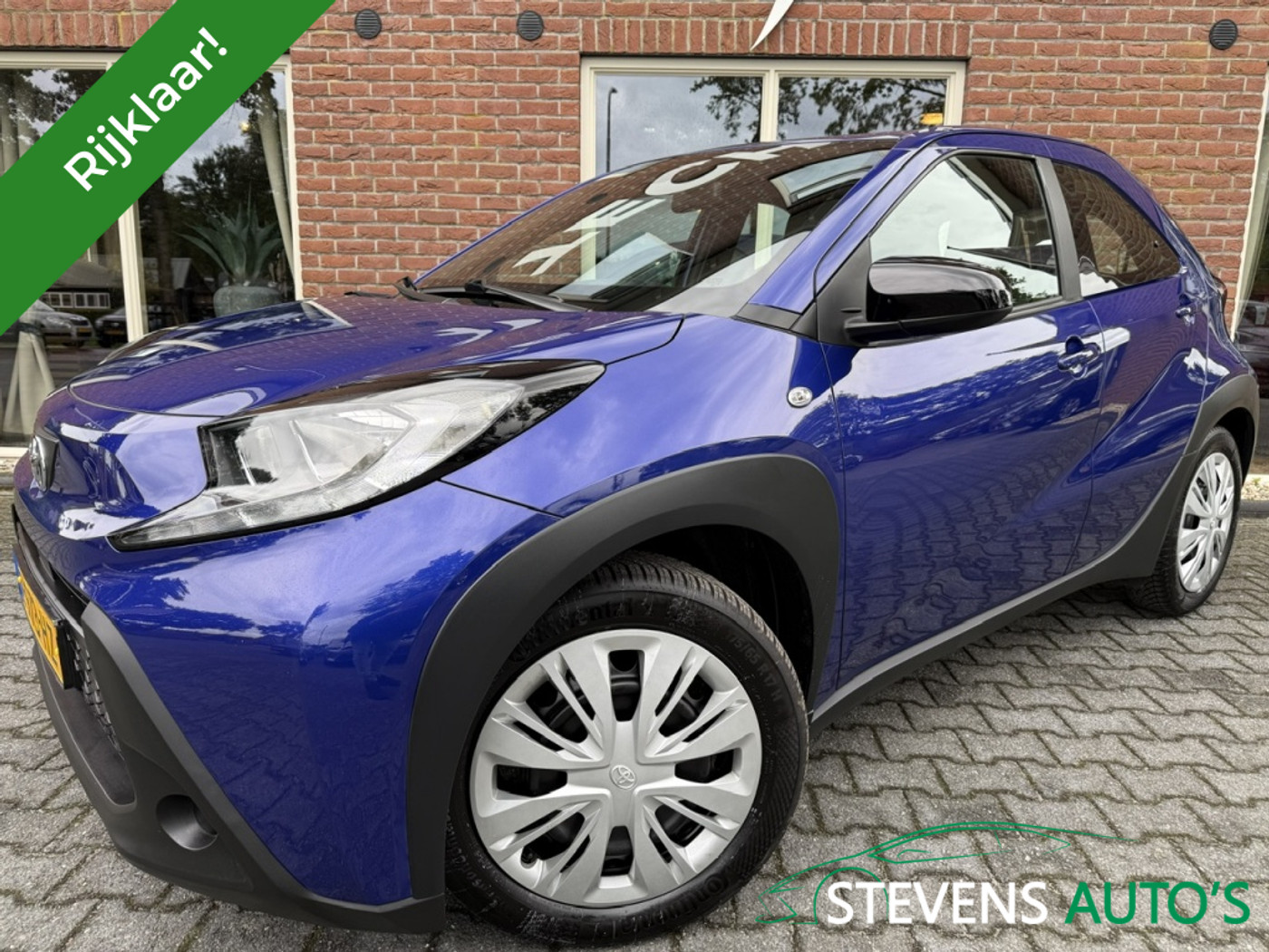 Toyota Toyota Aygo X 1.0 VVT-i MT Play CAMERA / CARPLAY / ANDROID.AUTO / AIRCO 2024 - voorkant