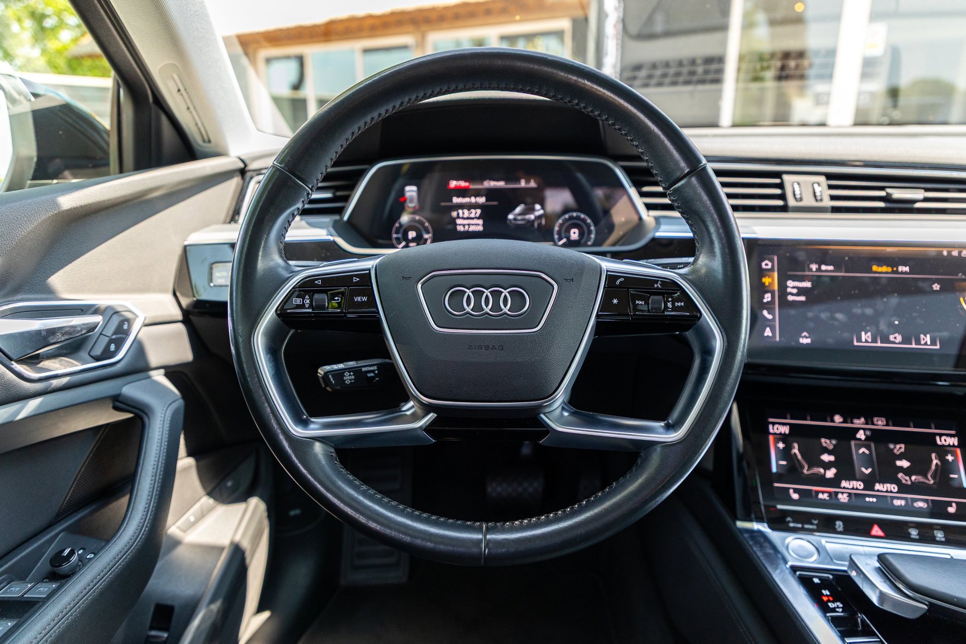 Foto van Audi E-tron