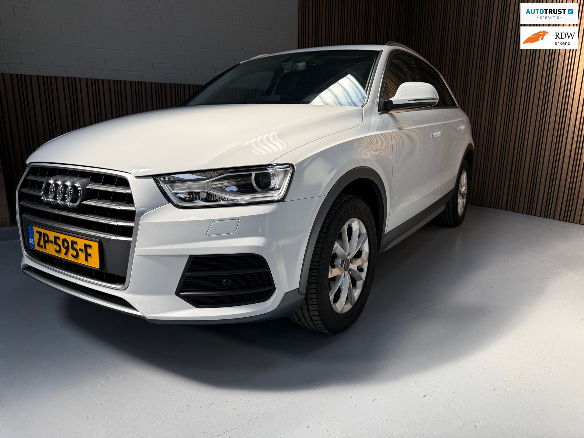 Audi Q3 1.4 TFSI CoD Design Pro Line Plus. In zeer nette staat! Pano, Leer, Navi, Led 2015 - voorkant
