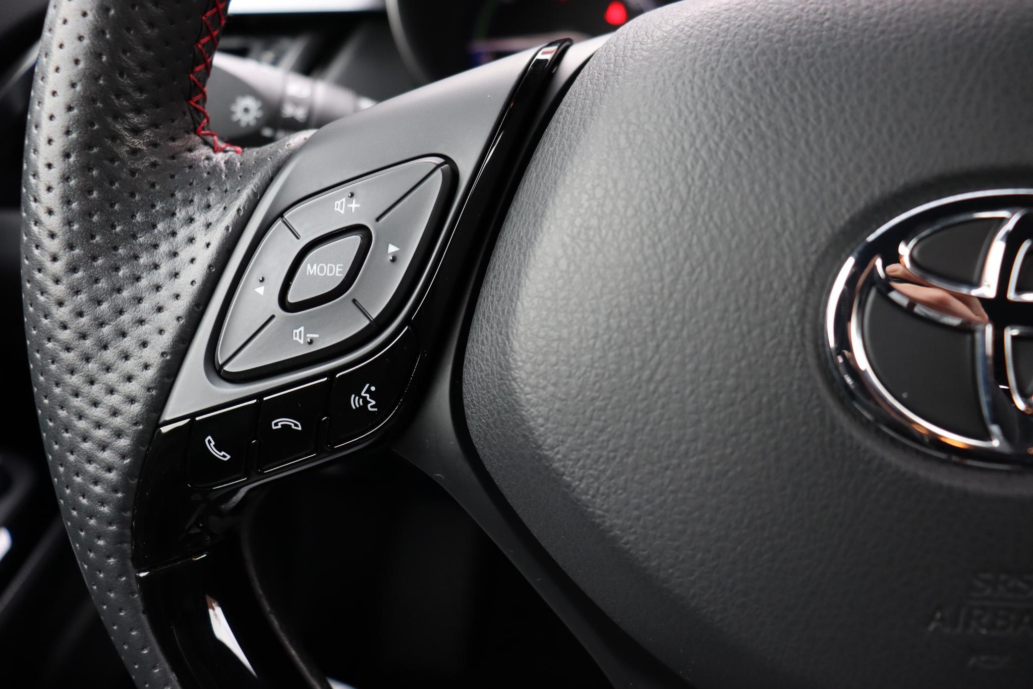 Foto van Toyota Toyota C-hr