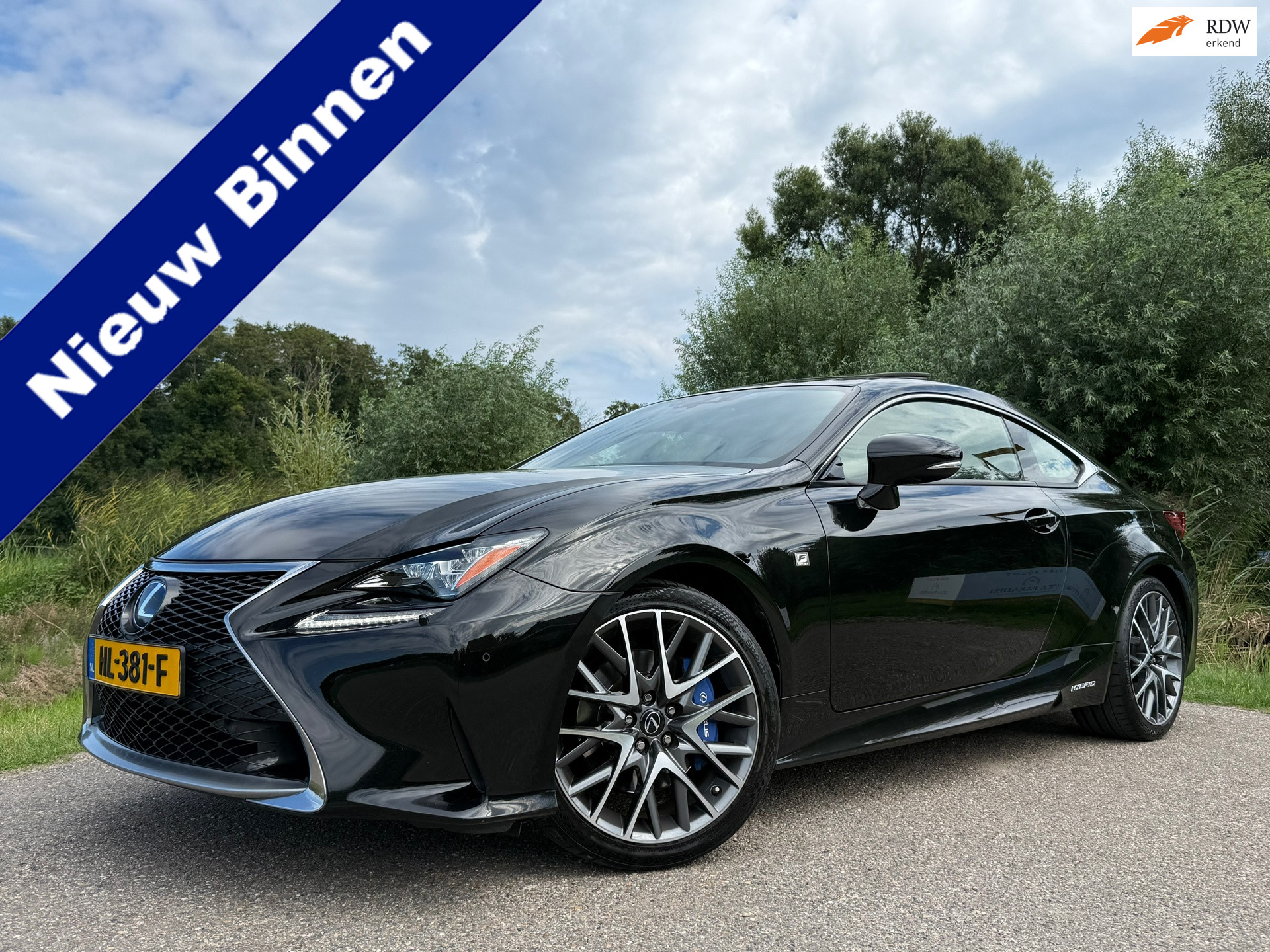Lexus Lexus Rc300h 300h F SPORT Line Automaat | Schuif-/Kanteldak | 19" Velgen | Leder | Camera | Stoelverkoeling + -verwarming | PDC | LED 2016 - voorkant