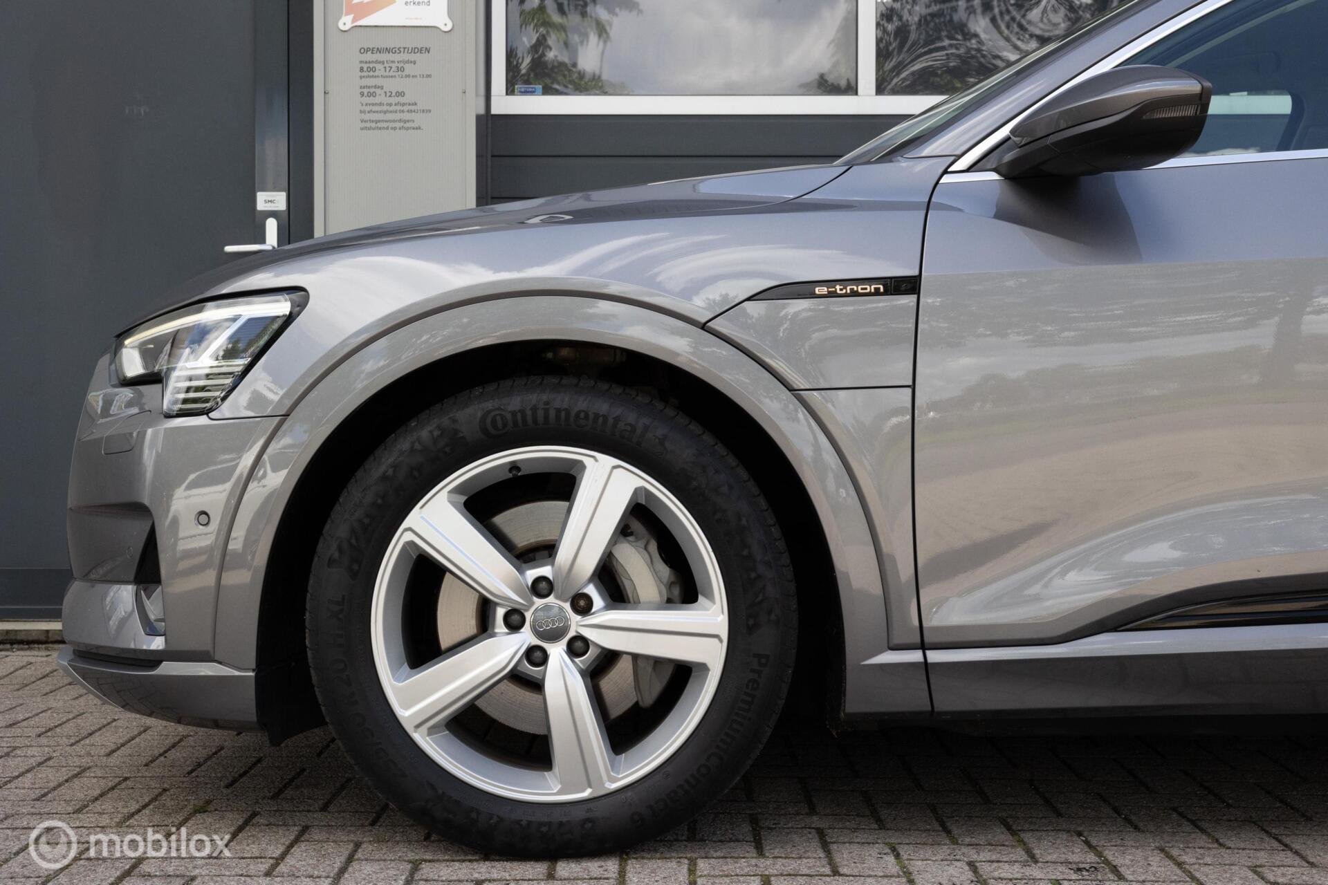 Foto van Audi E-tron 50