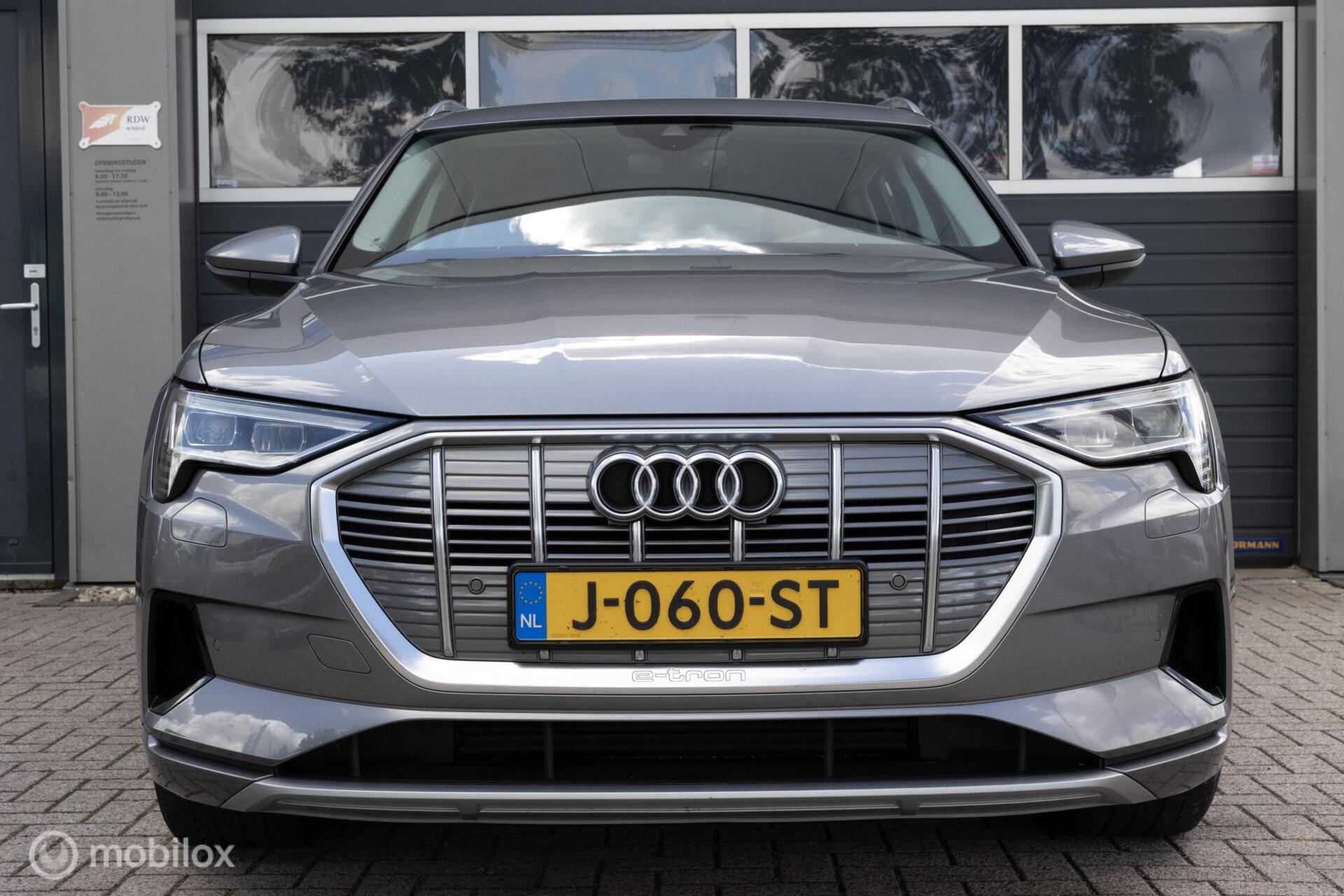 Foto van Audi E-tron 50