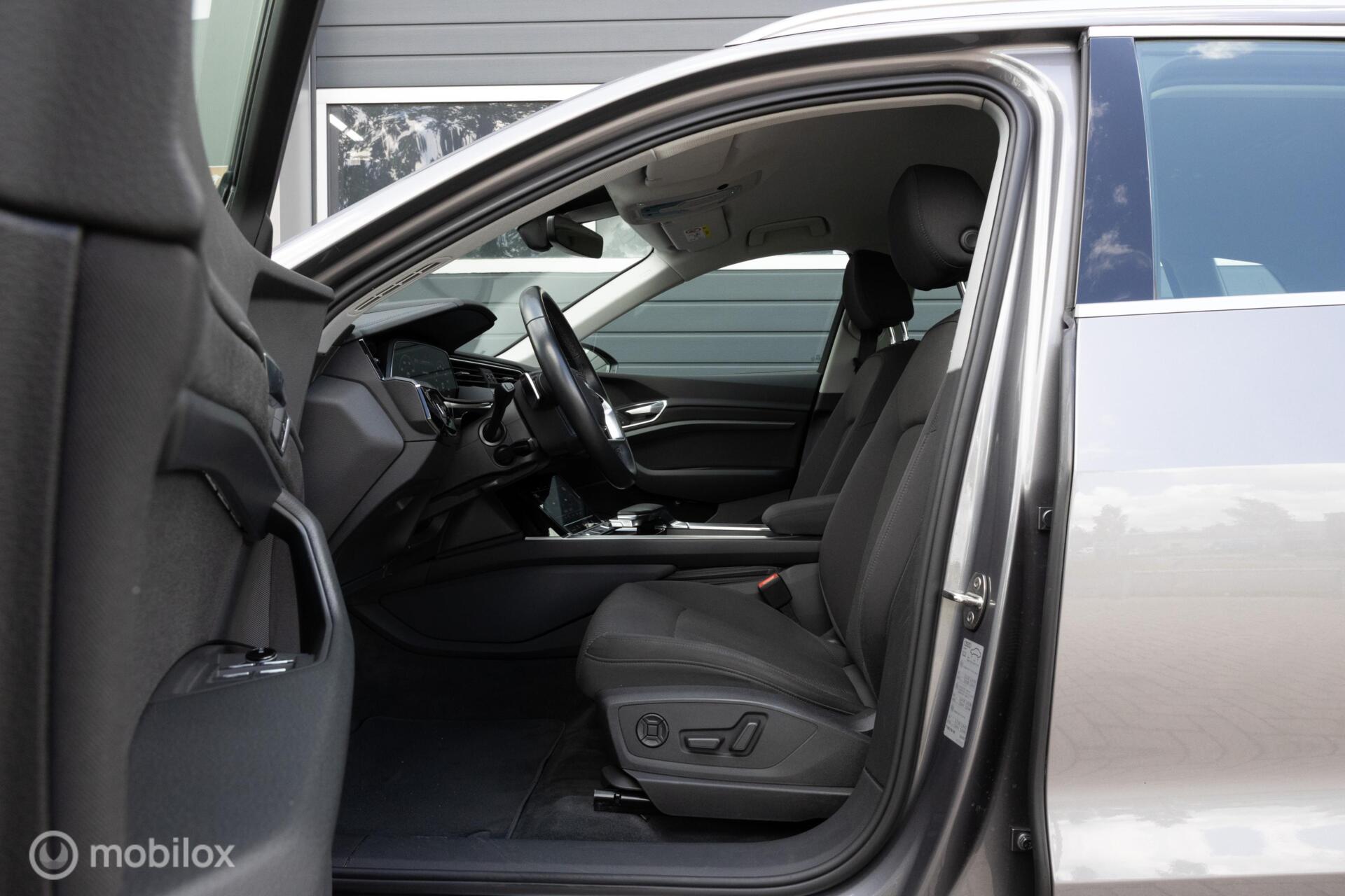Foto van Audi E-tron 50