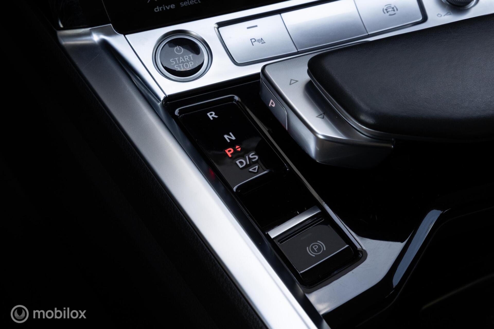 Foto van Audi E-tron 50