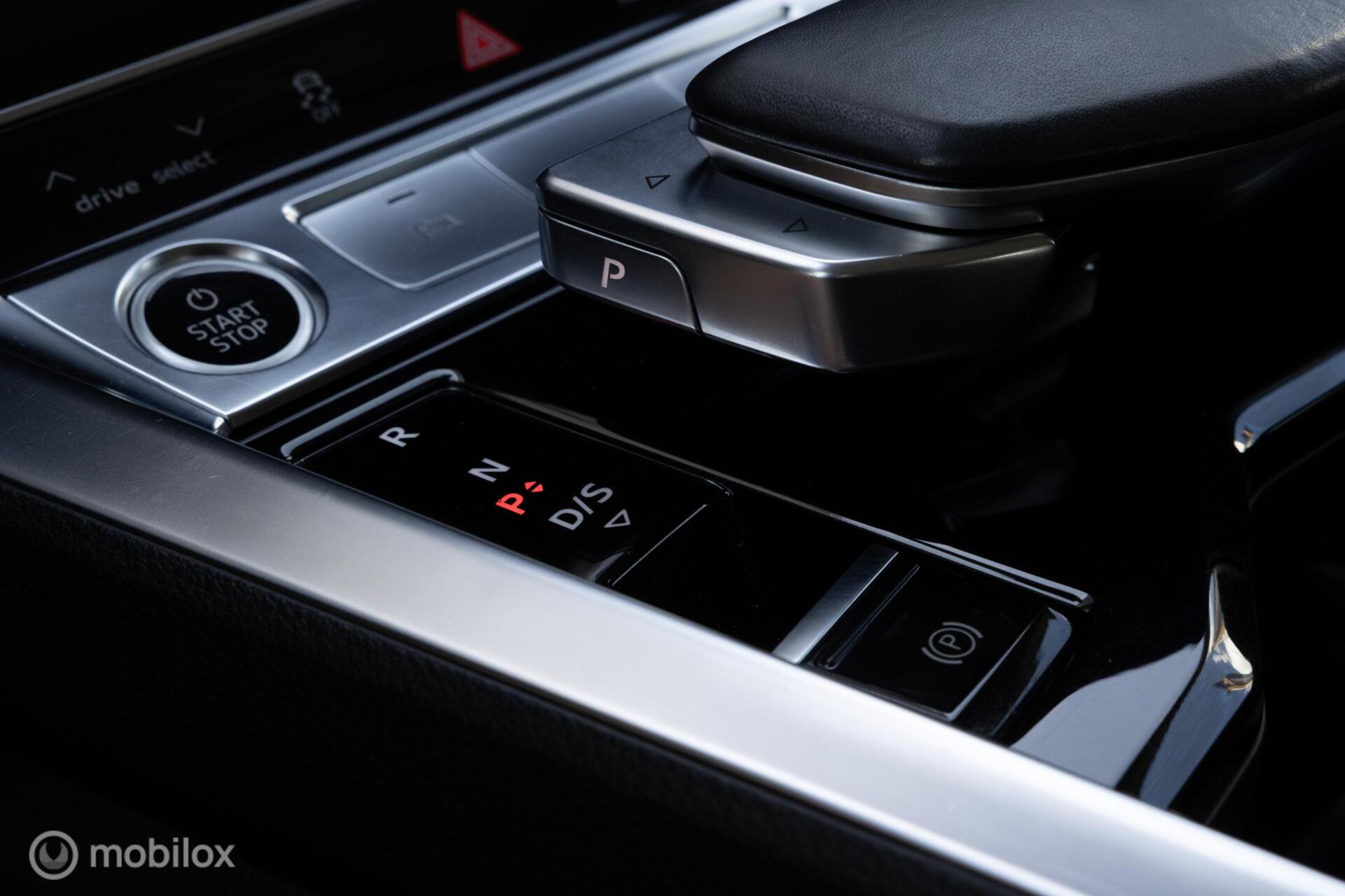 Foto van Audi E-tron 50