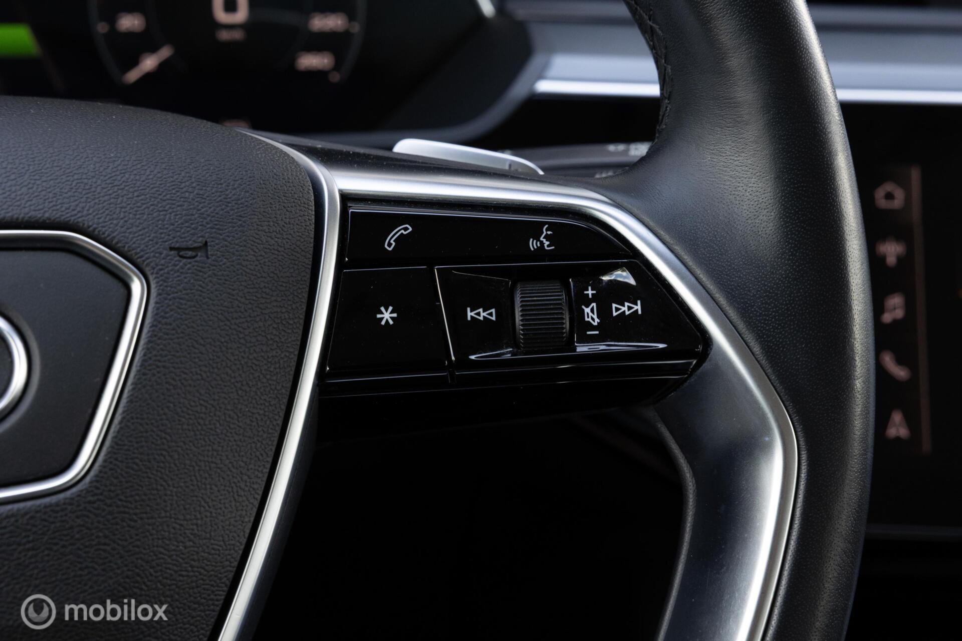 Foto van Audi E-tron 50