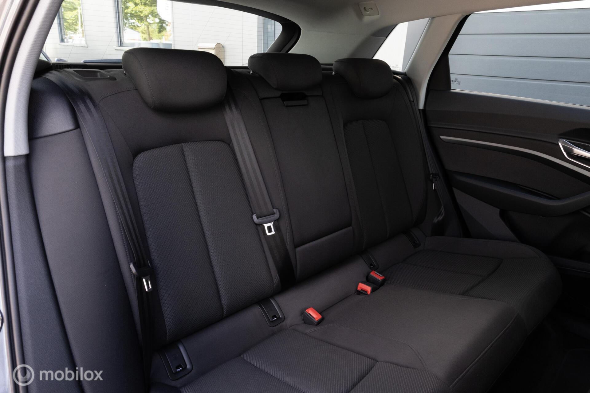 Foto van Audi E-tron 50