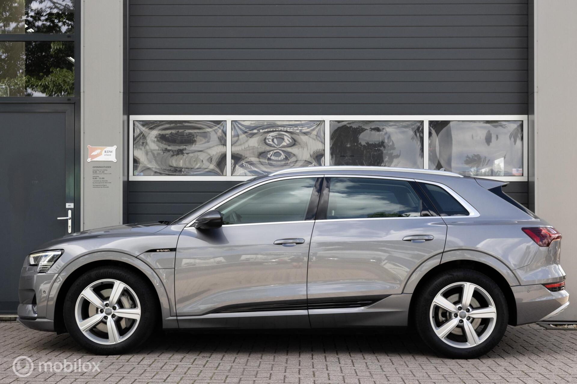 Foto van Audi E-tron 50