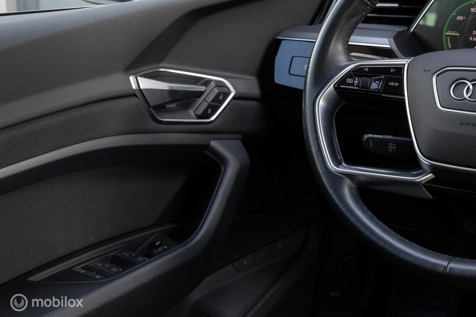 Foto van Audi E-tron 50