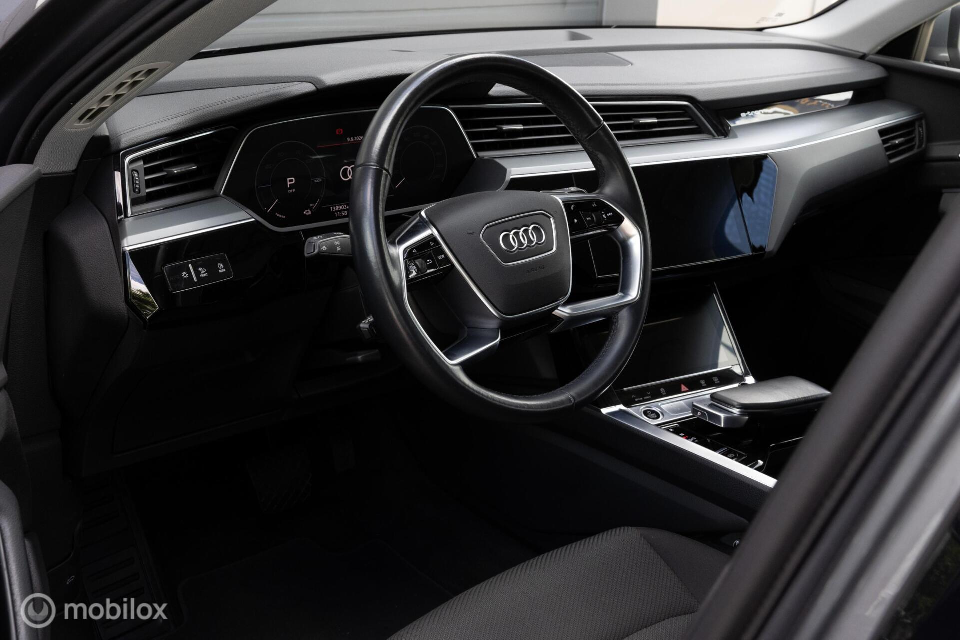 Foto van Audi E-tron 50