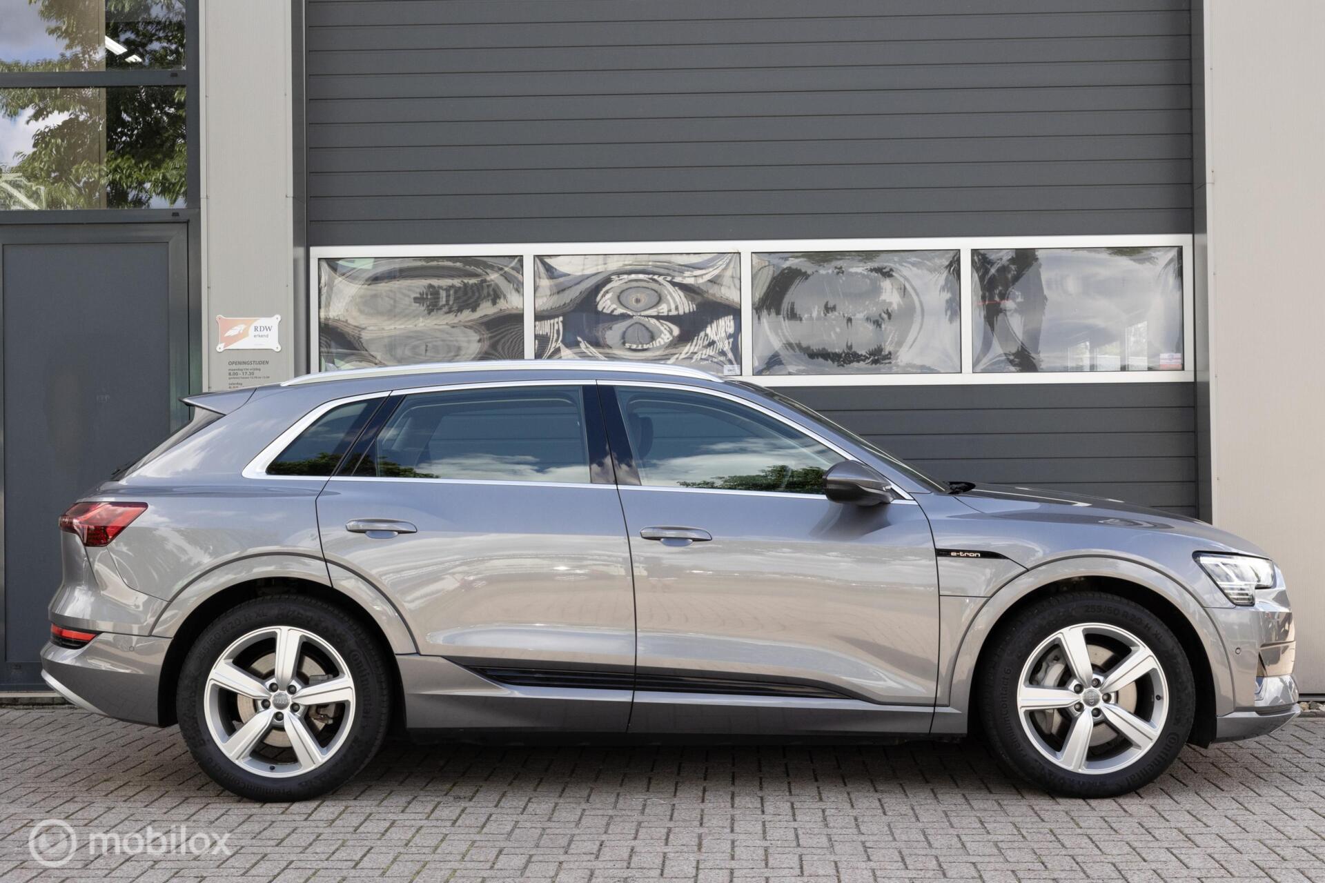 Foto van Audi E-tron 50