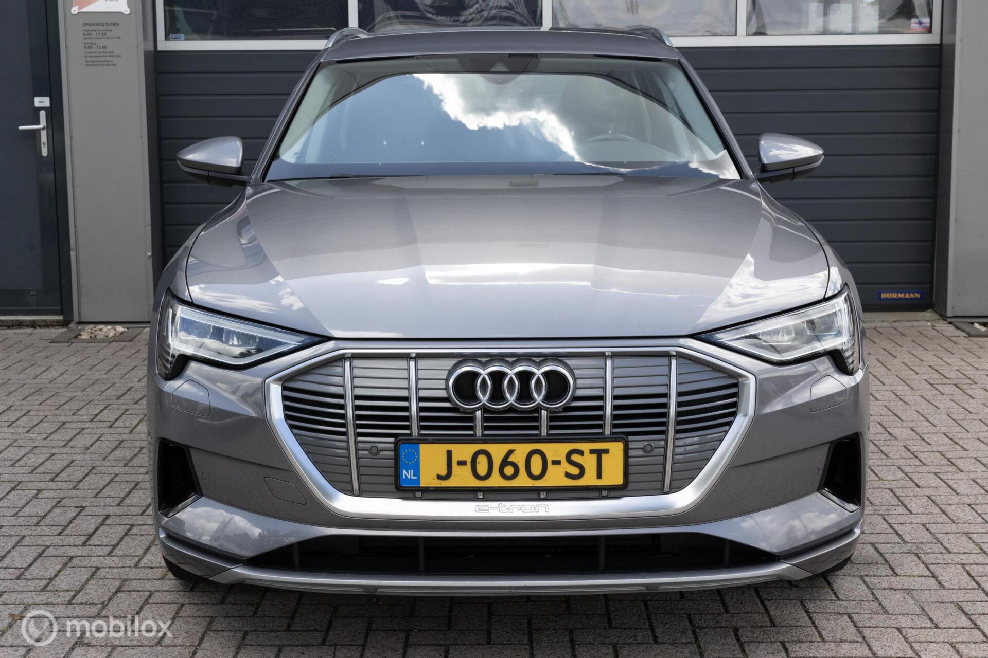 Foto van Audi E-tron 50
