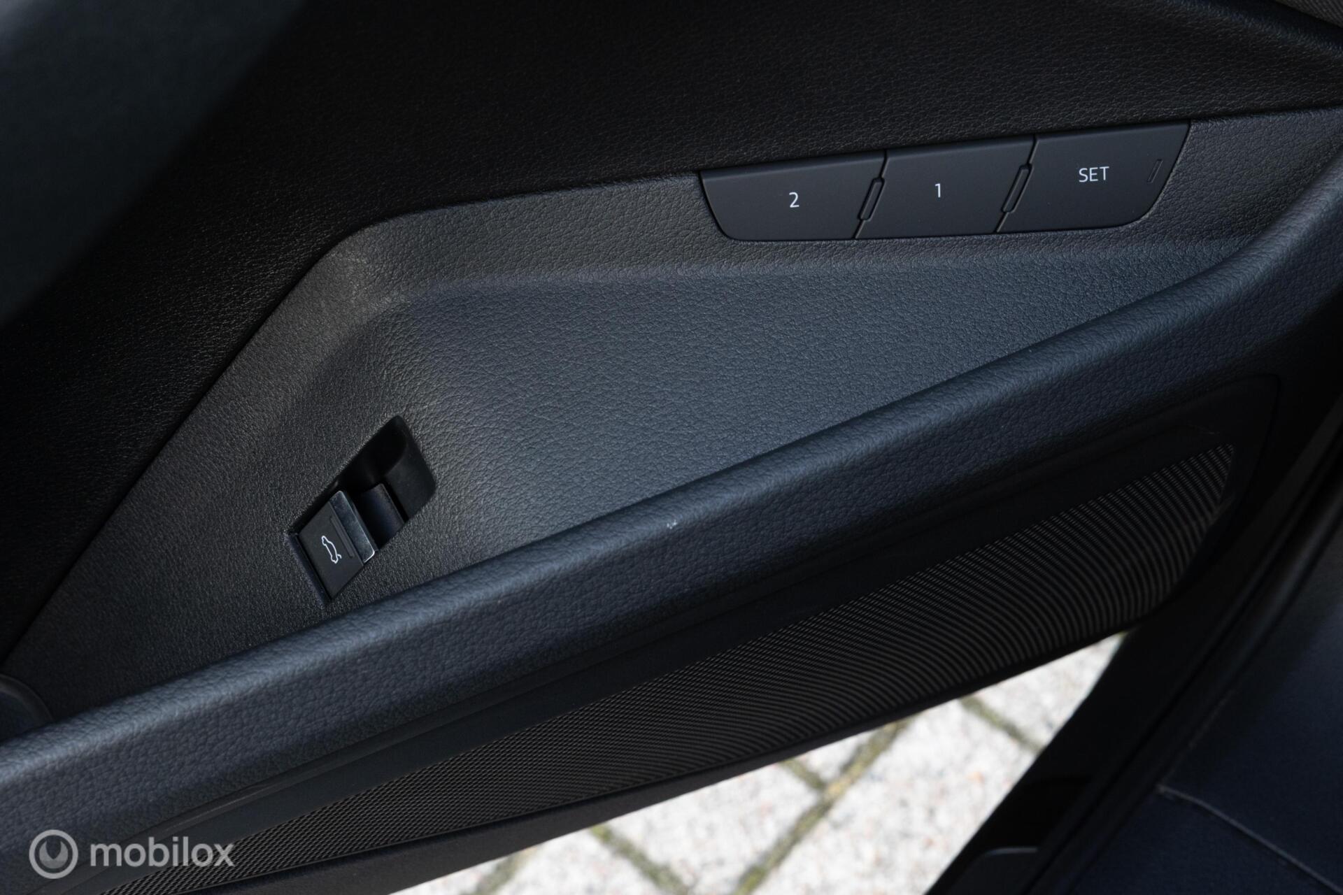 Foto van Audi E-tron 50