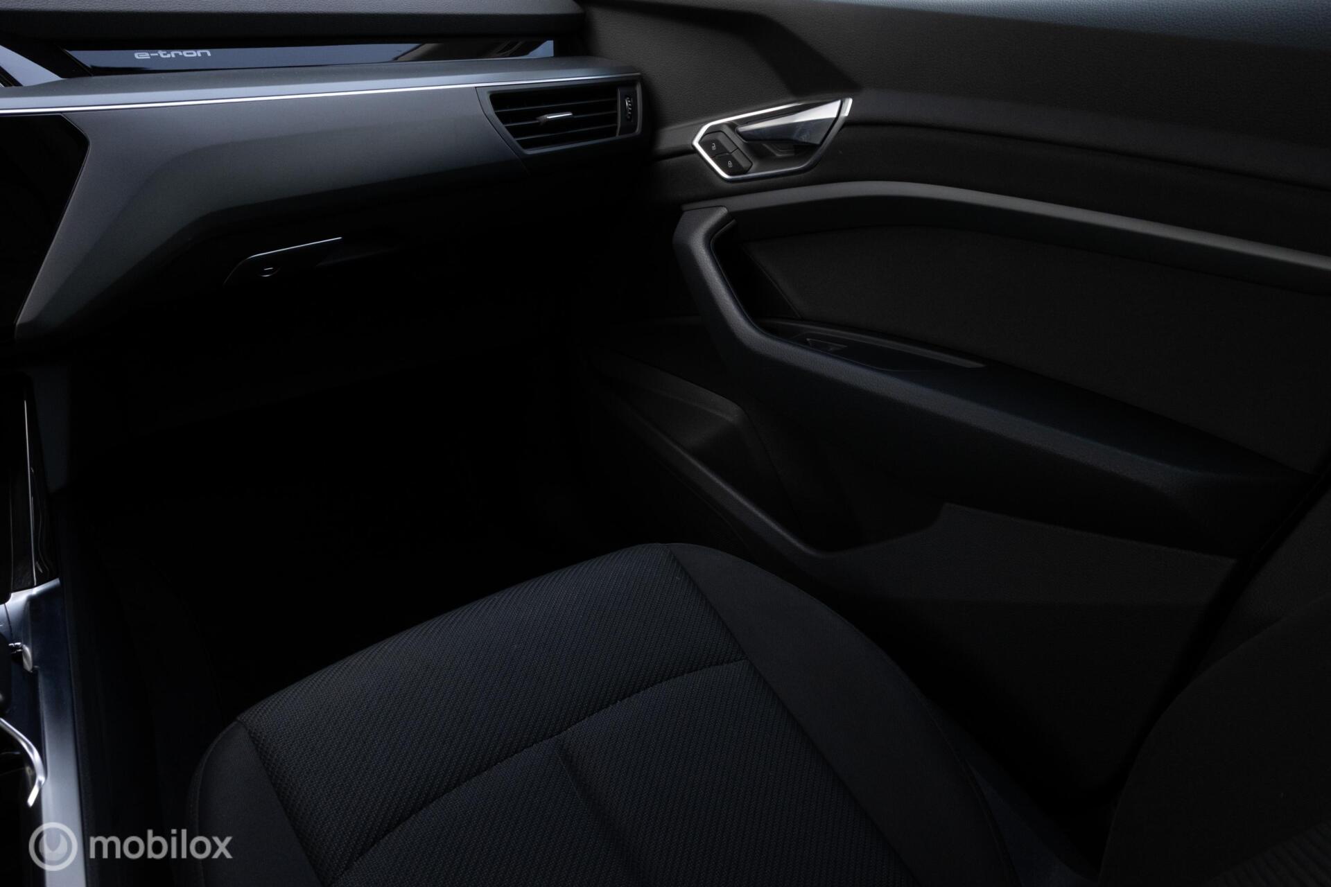 Foto van Audi E-tron 50
