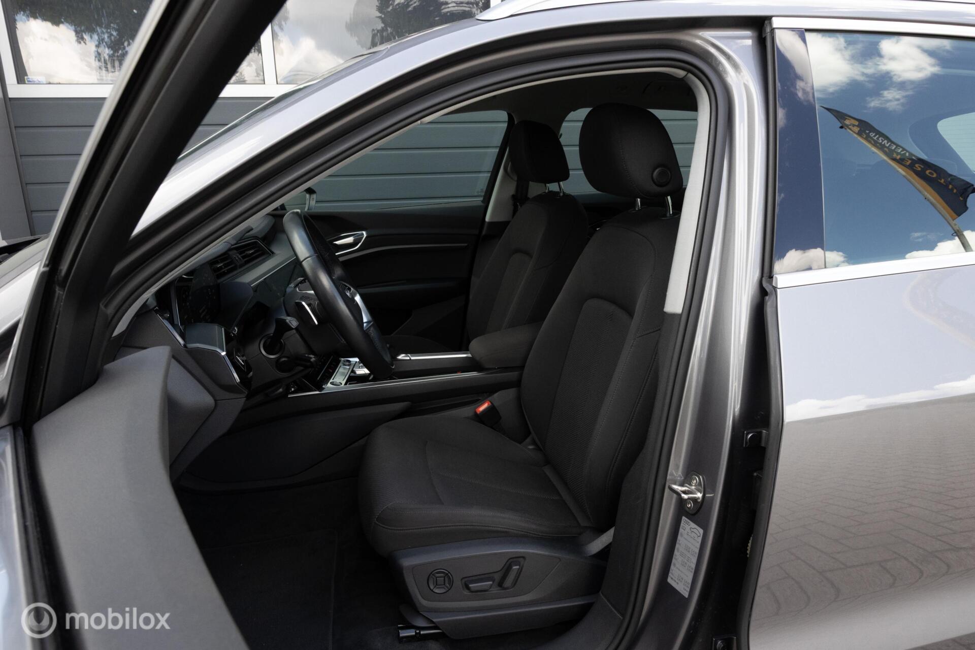 Foto van Audi E-tron 50