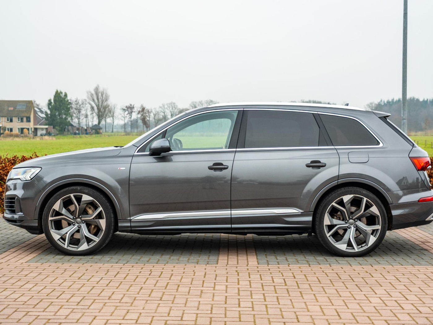 Foto van Audi Q7 55 TFSI E