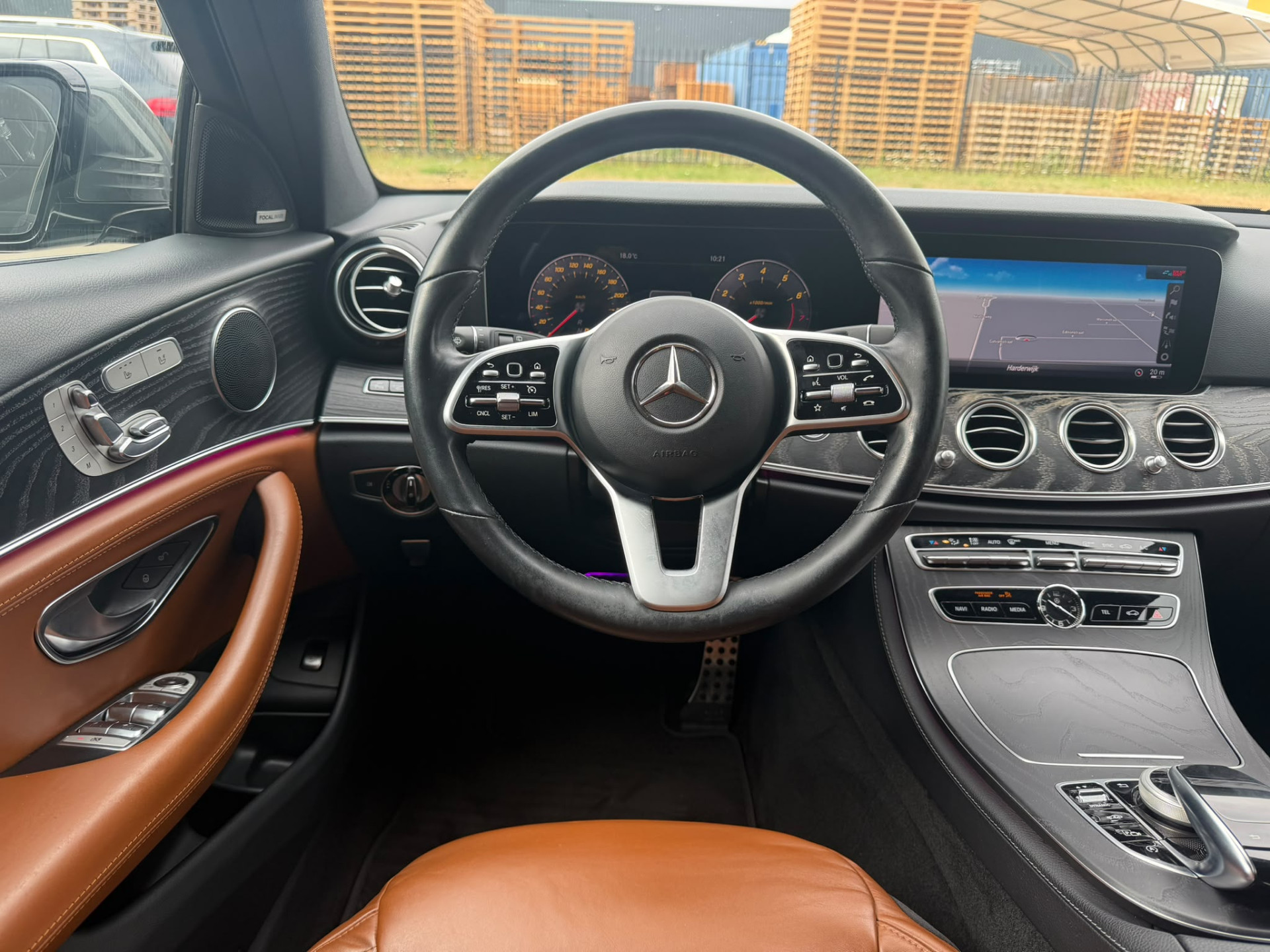 Foto van Mercedes-Benz E 200