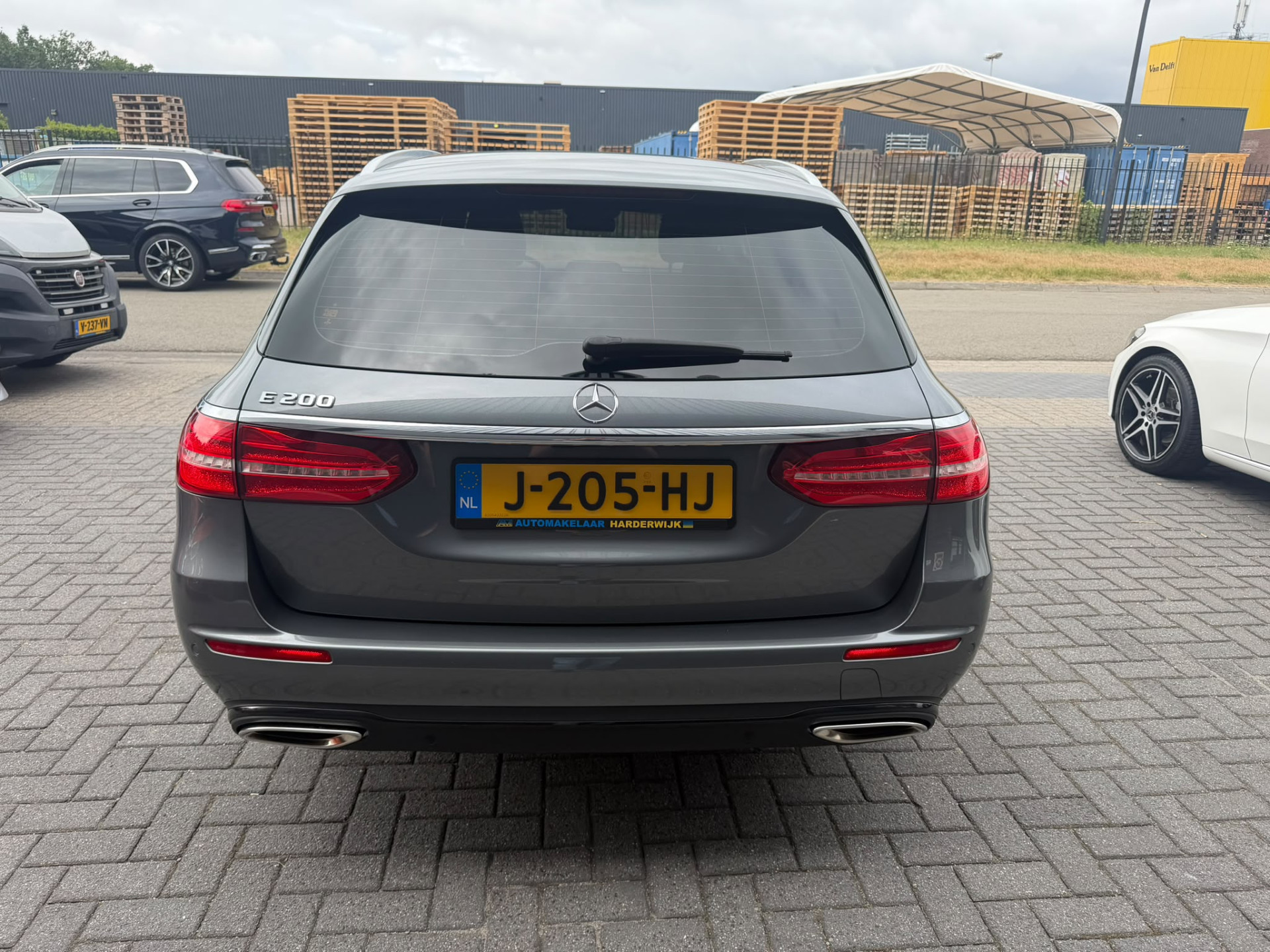 Foto van Mercedes-Benz E 200