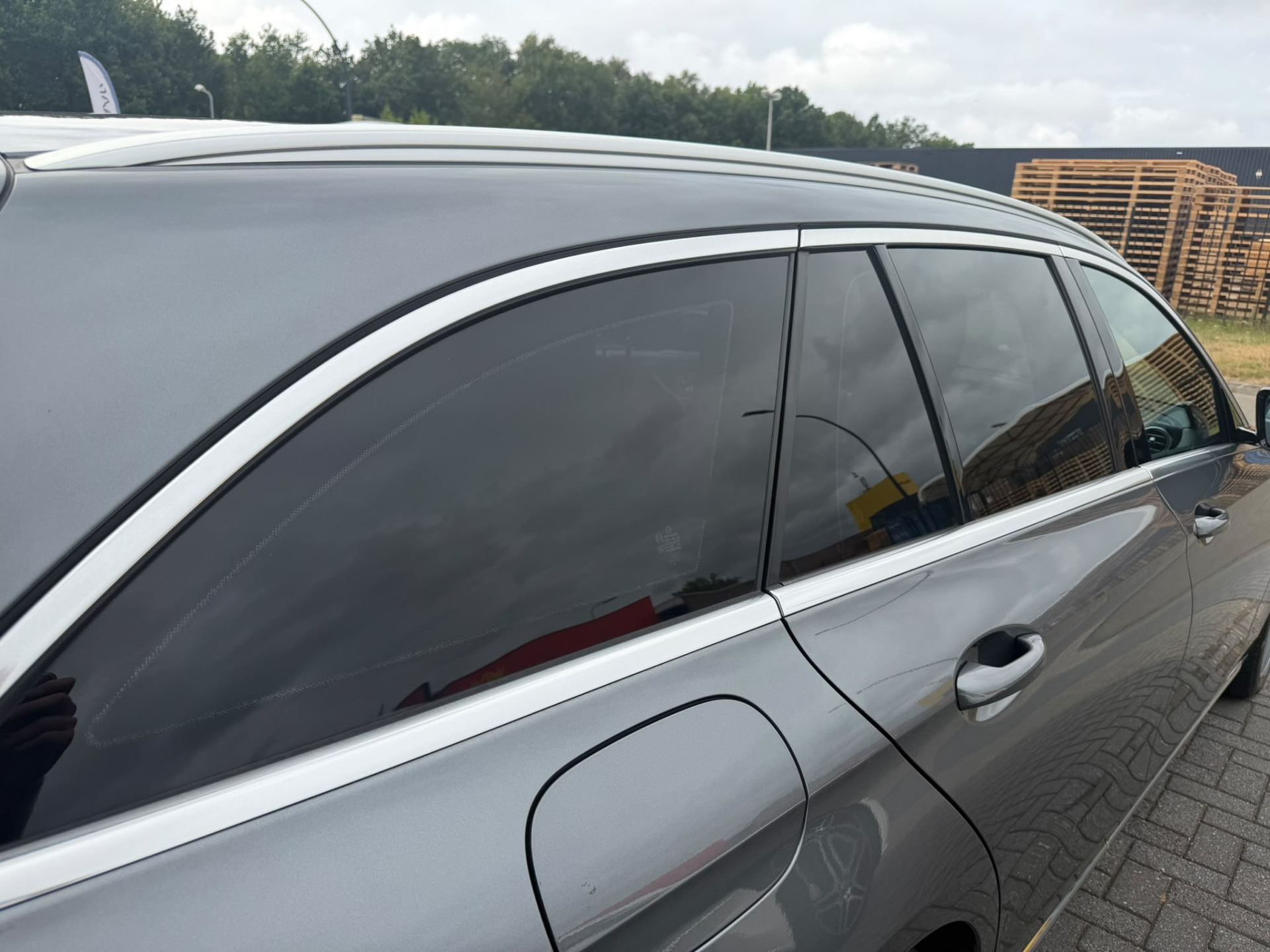 Foto van Mercedes-Benz E 200