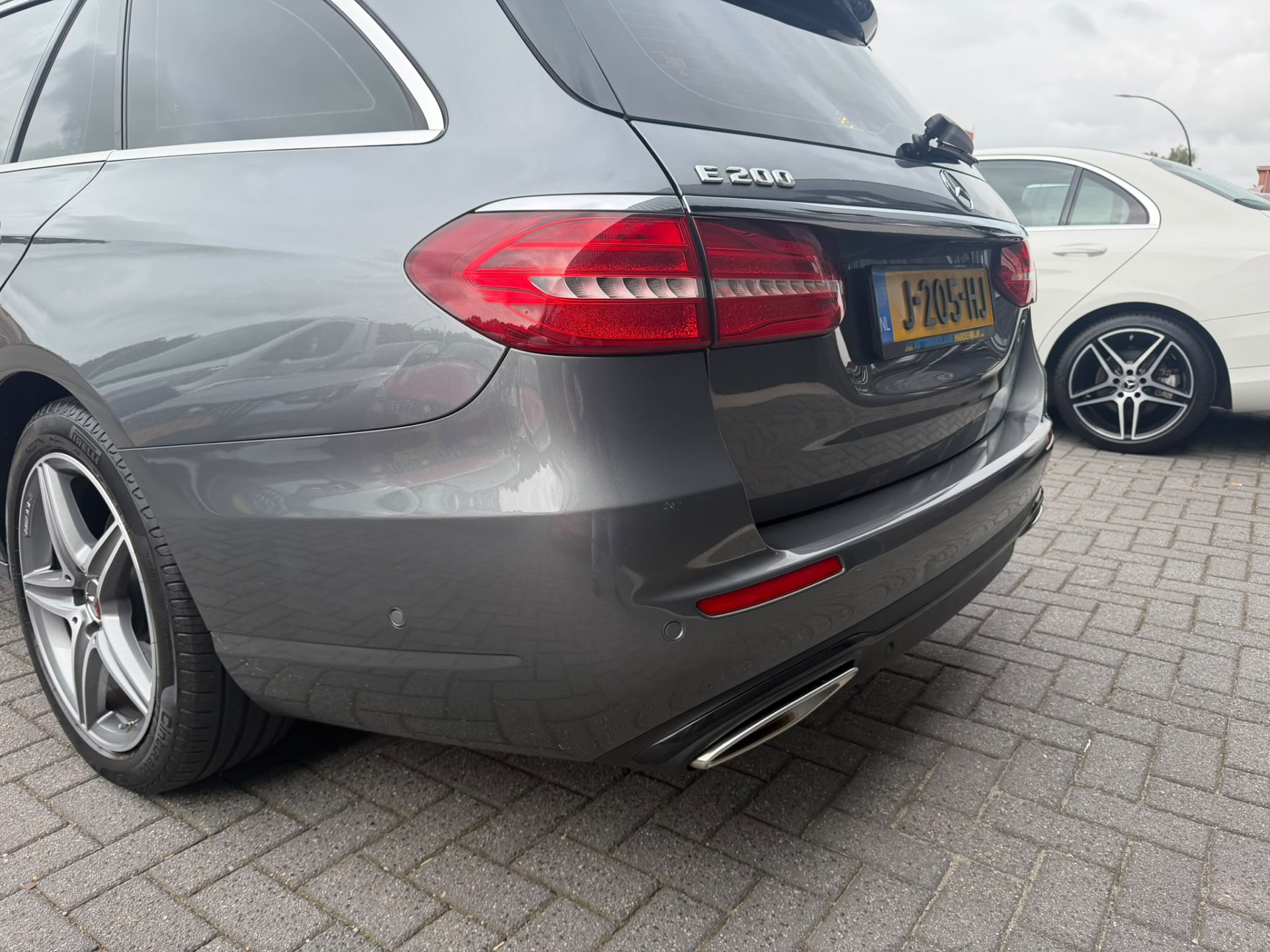 Foto van Mercedes-Benz E 200