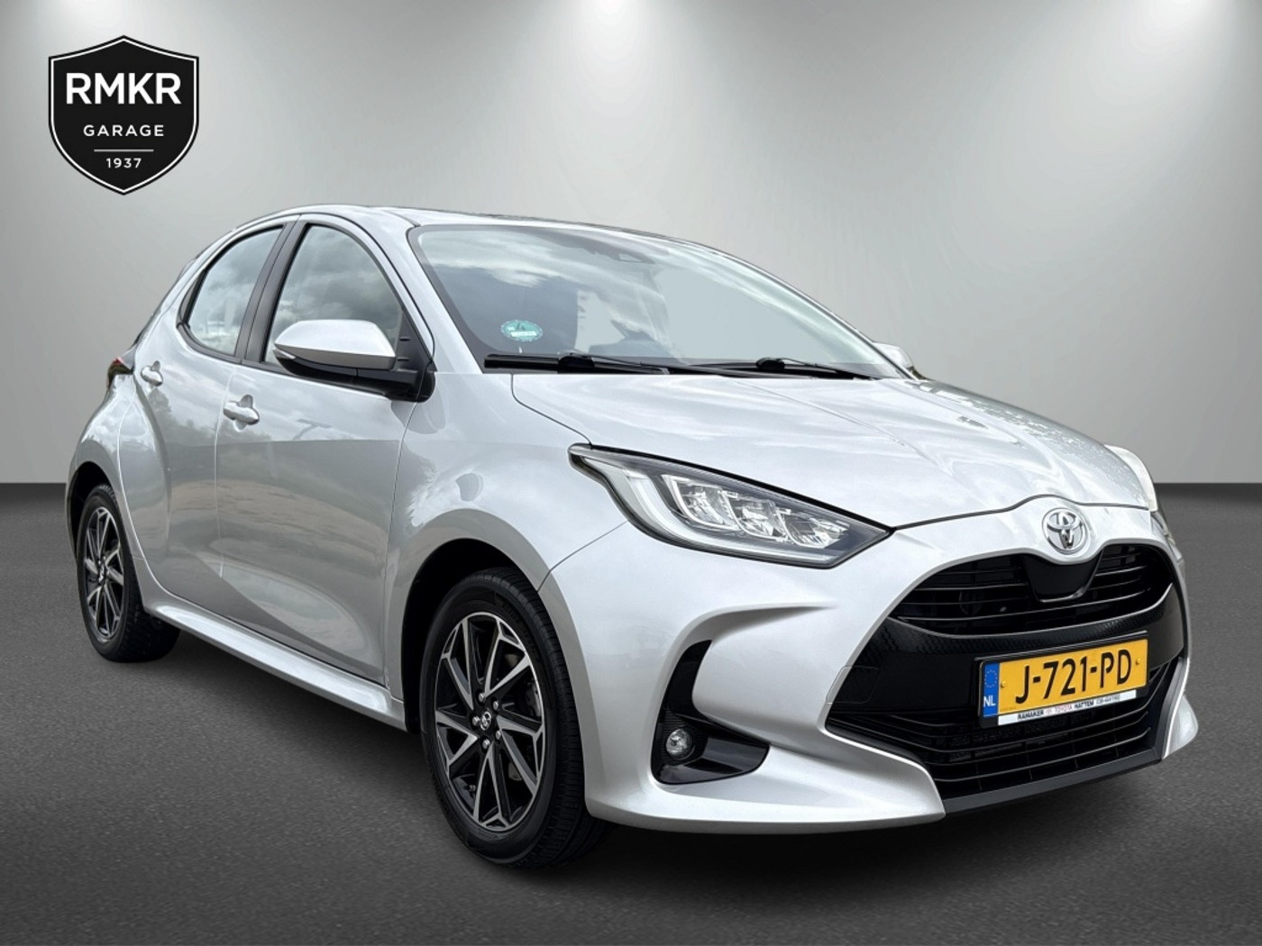 Toyota Toyota Yaris 1.5 VVT-i 125pk Dynamic 2020 - voorkant