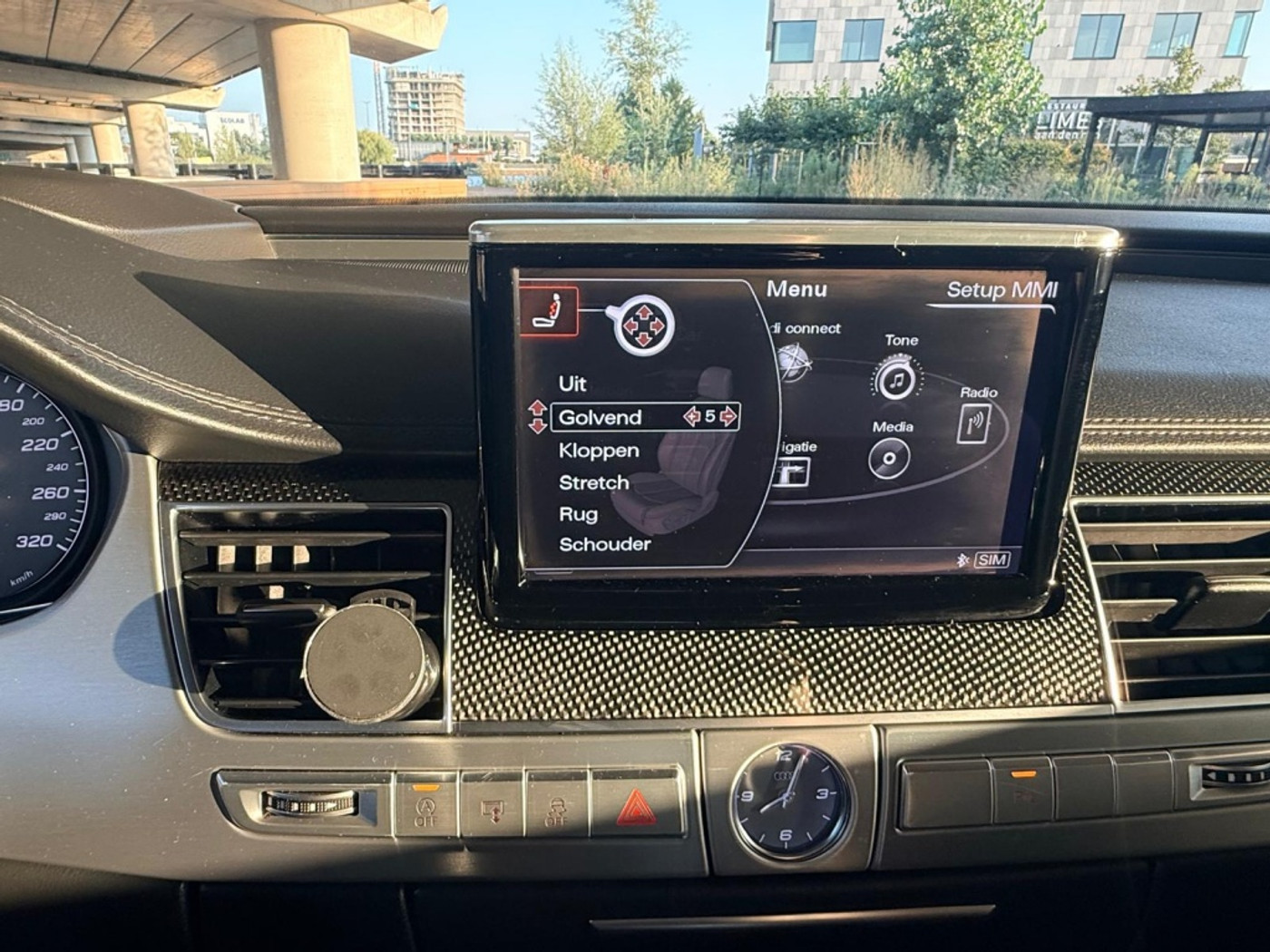 Foto van Audi S8