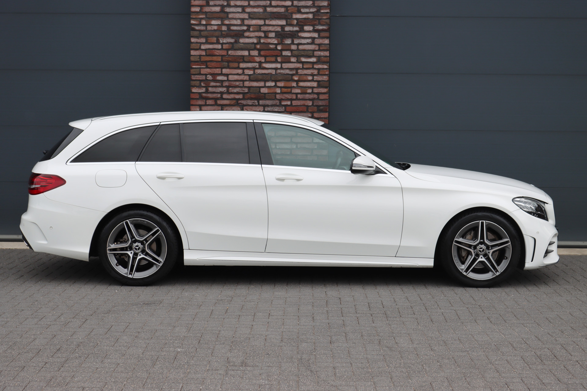 Foto van Mercedes-Benz C 200