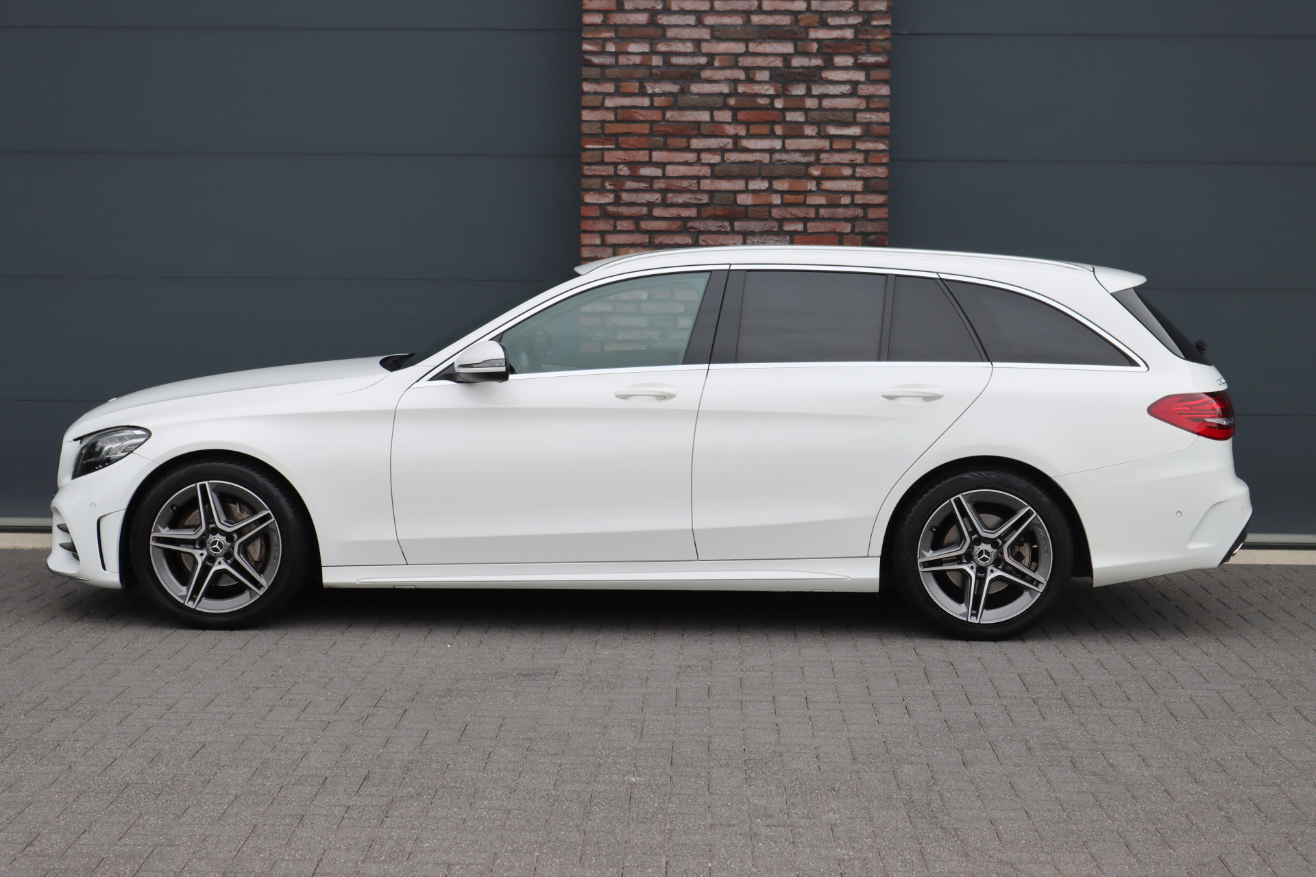 Foto van Mercedes-Benz C 200