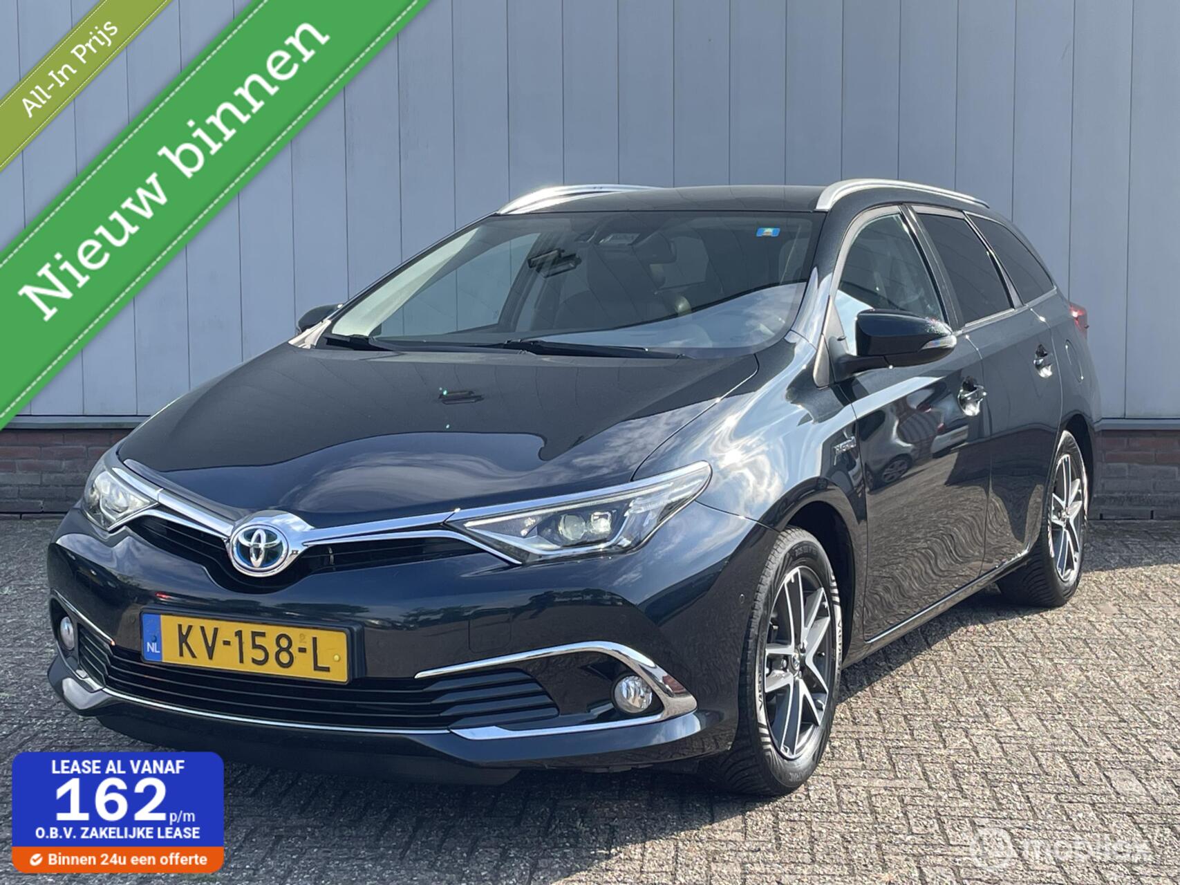 Toyota Toyota Auris 1.8 Hybrid Executive | Dealer onderhouden | LED koplampen | Panorama | Half leer | Camera | Navi | 2016 - voorkant