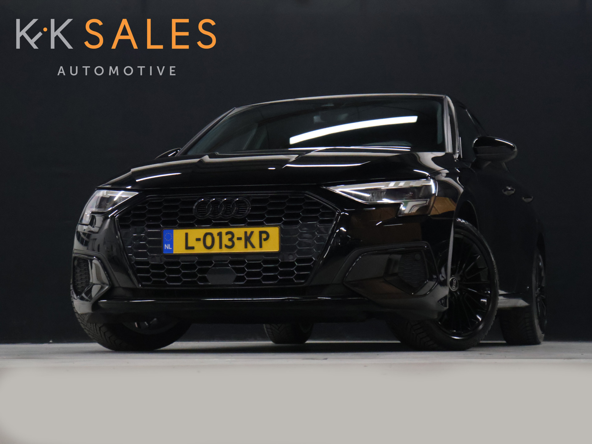 Audi A3 Limousine 30 TFSI Business edition 2021 - voorkant