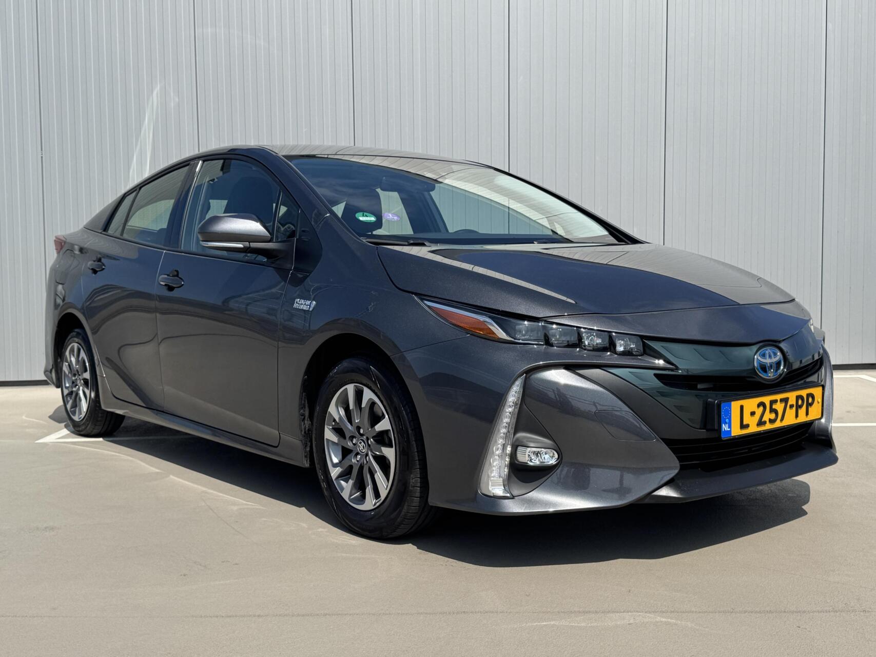 Foto van Toyota Toyota Prius PHV