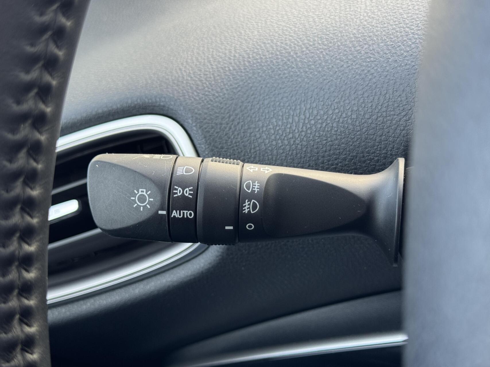Foto van Toyota Toyota Prius PHV