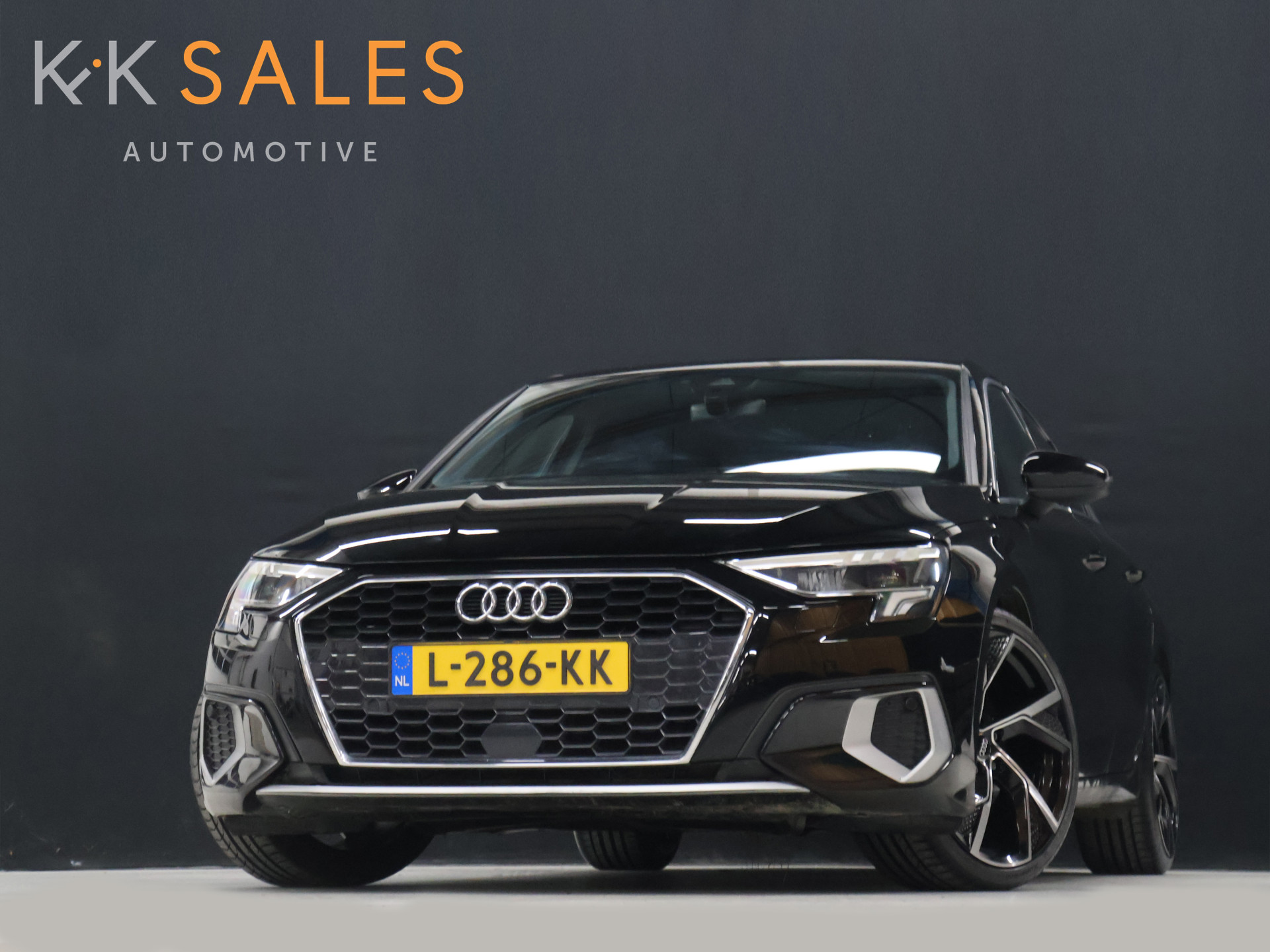 Audi A3 Limousine 35 TFSI Business edition 2021 - voorkant