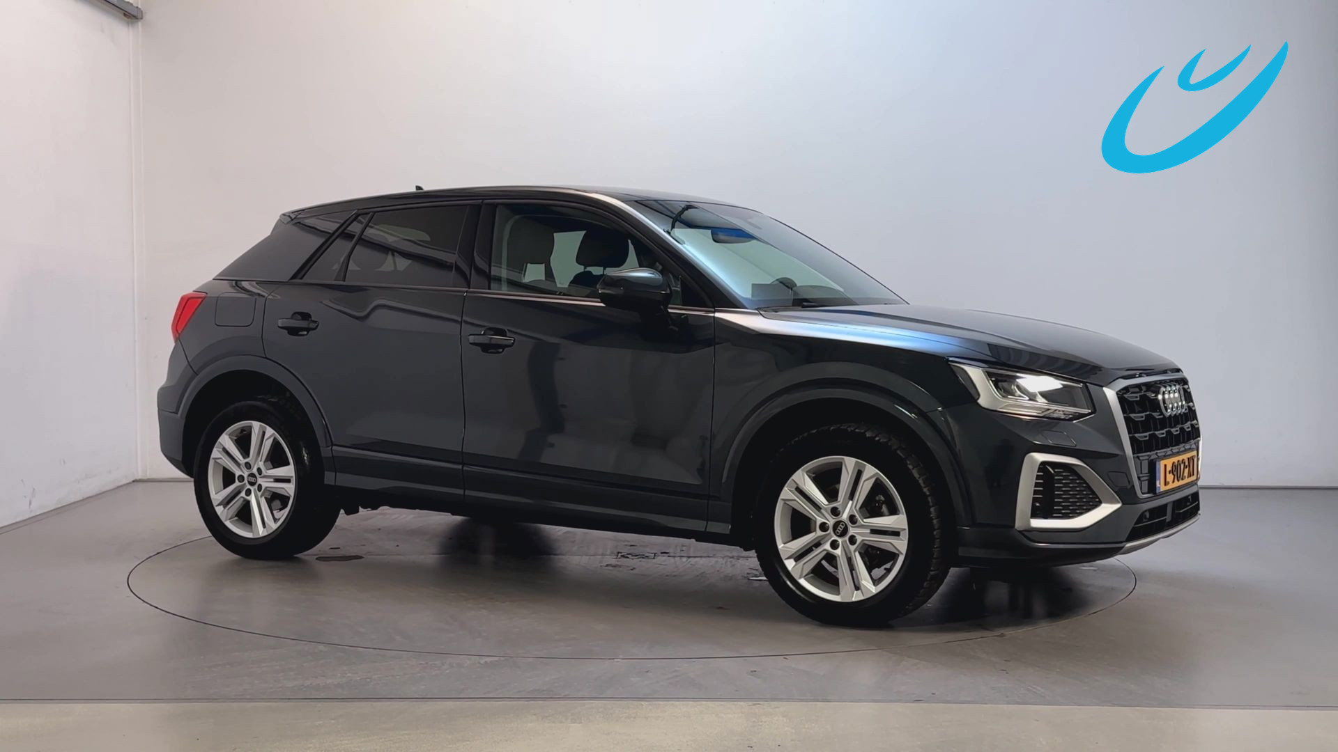 Audi Q2 35 TFSI 150pk S-Tronic Business Edition Navigatie Parkeersensoren Climate Control DAB+ 2021 - voorkant