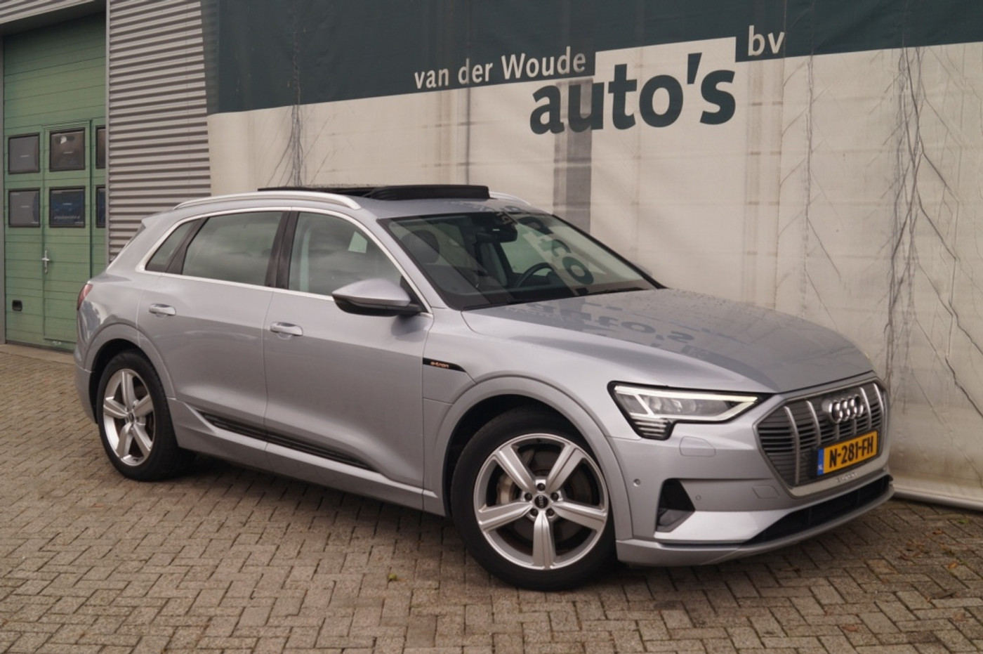 Foto van Audi E-tron 55