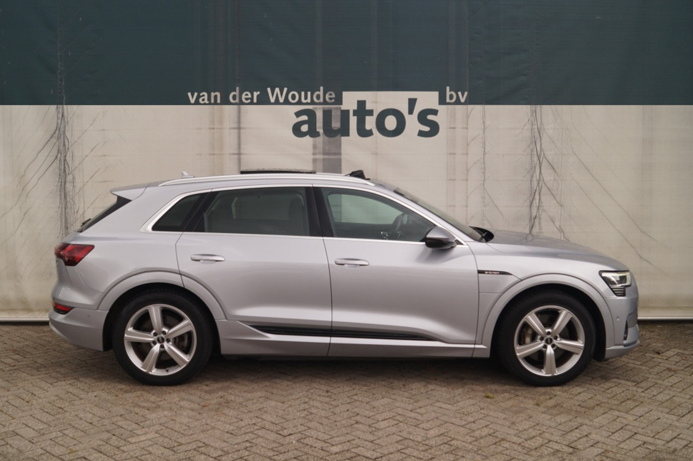 Foto van Audi E-tron 55