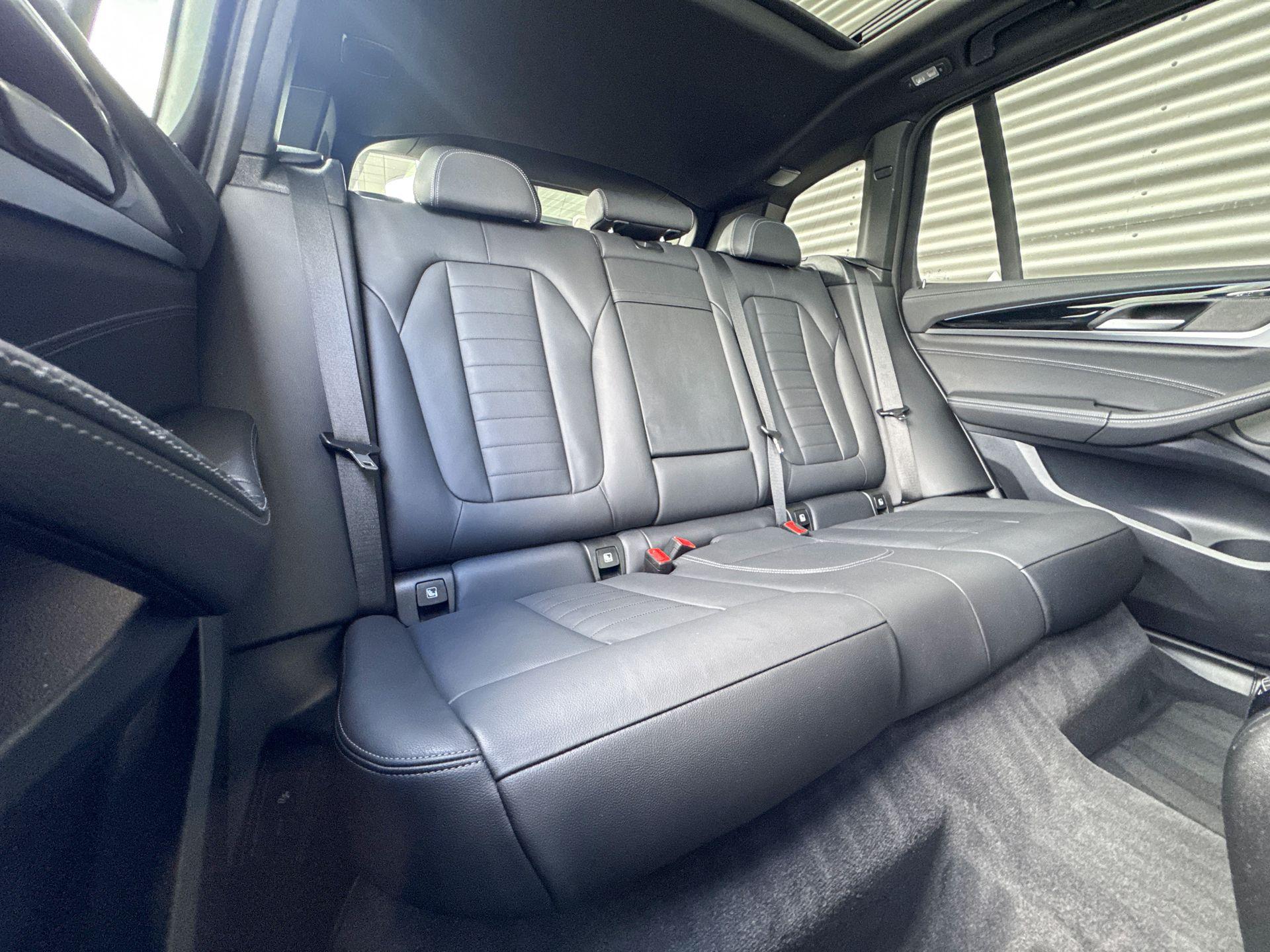 Foto van BMW Ix3