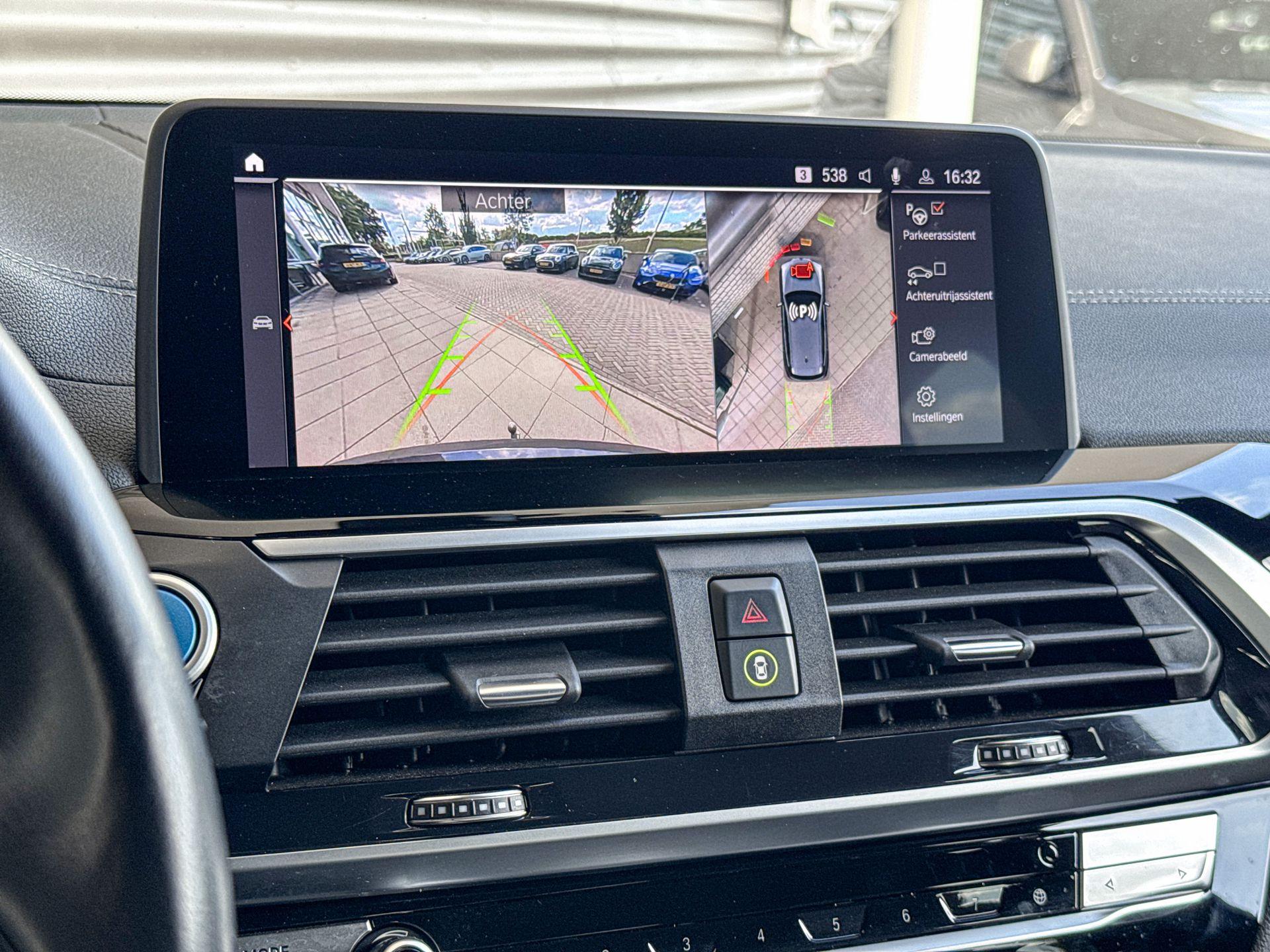 Foto van BMW Ix3