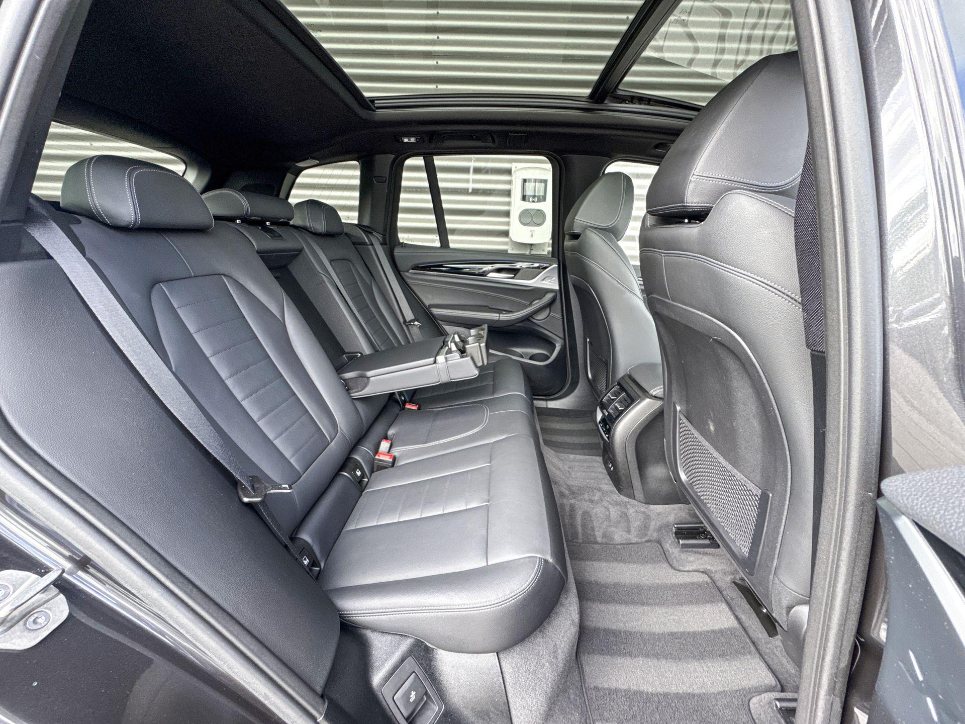 Foto van BMW Ix3
